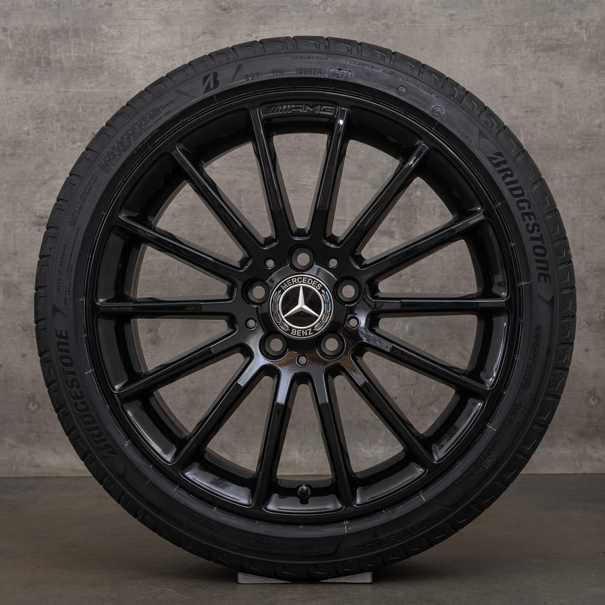 Llantas originales AMG Mercedes Benz CLA C117 de 18 pulgadas con neumáticos