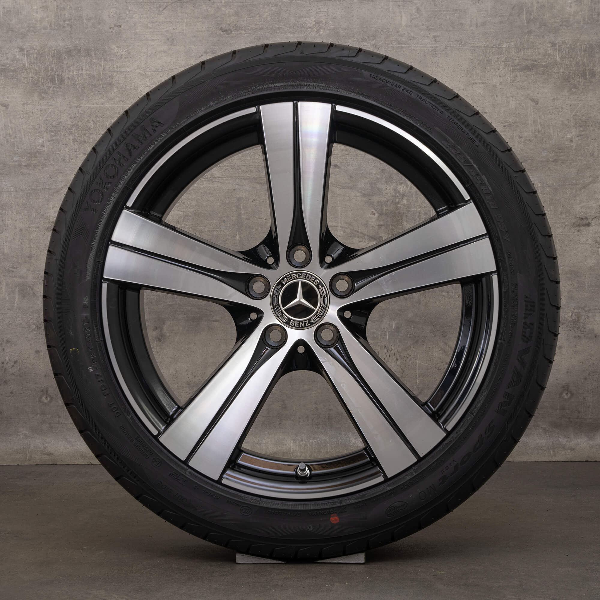 Originele Mercedes C Klasse W206 S206 18 inch zomerbanden A2064014700