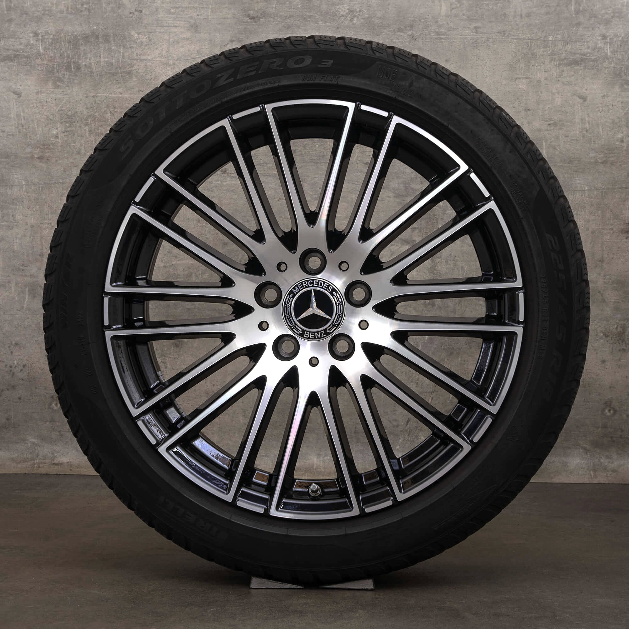 Originele Mercedes Benz C-Klasse winterwielen 18 inch W206 S206 velgen A2064014900 zwart hoogglans DOT 21