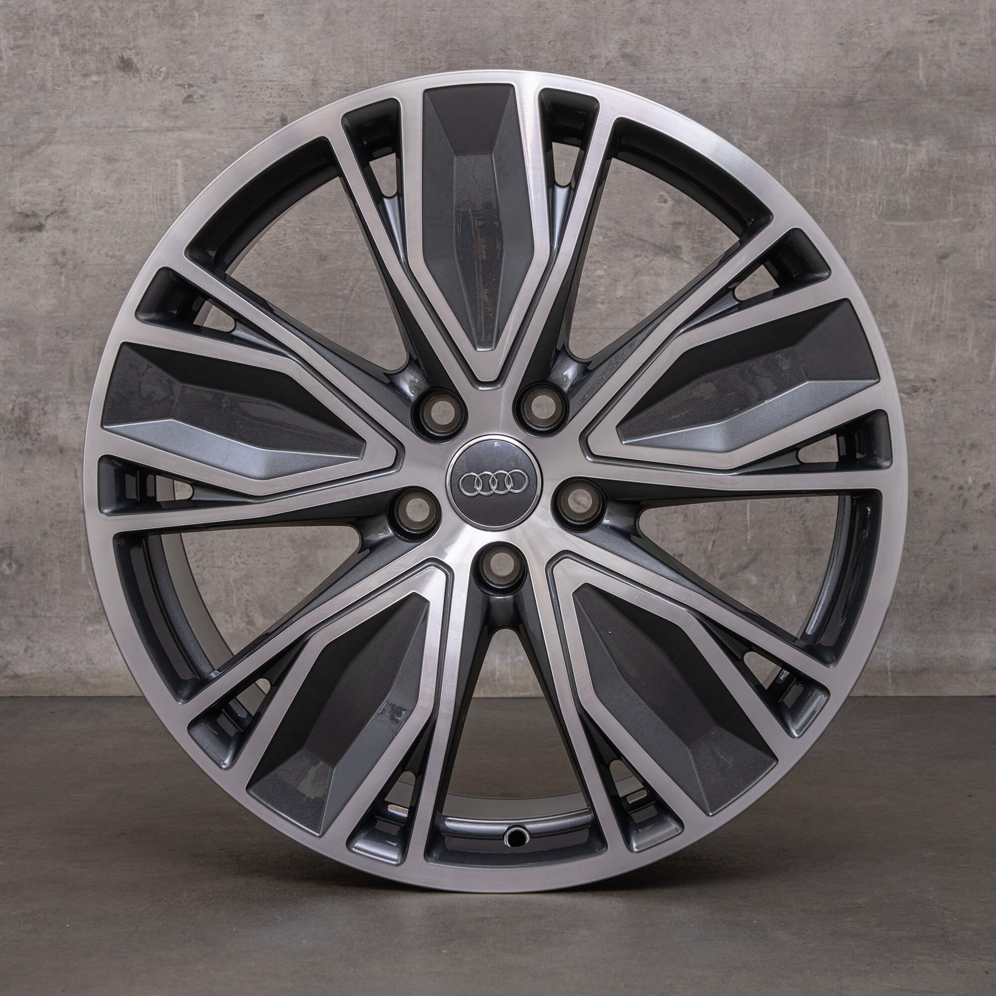 OEM Audi A5 S5 rims 19 inch B10 8B3601025AT black glossy turned NEW