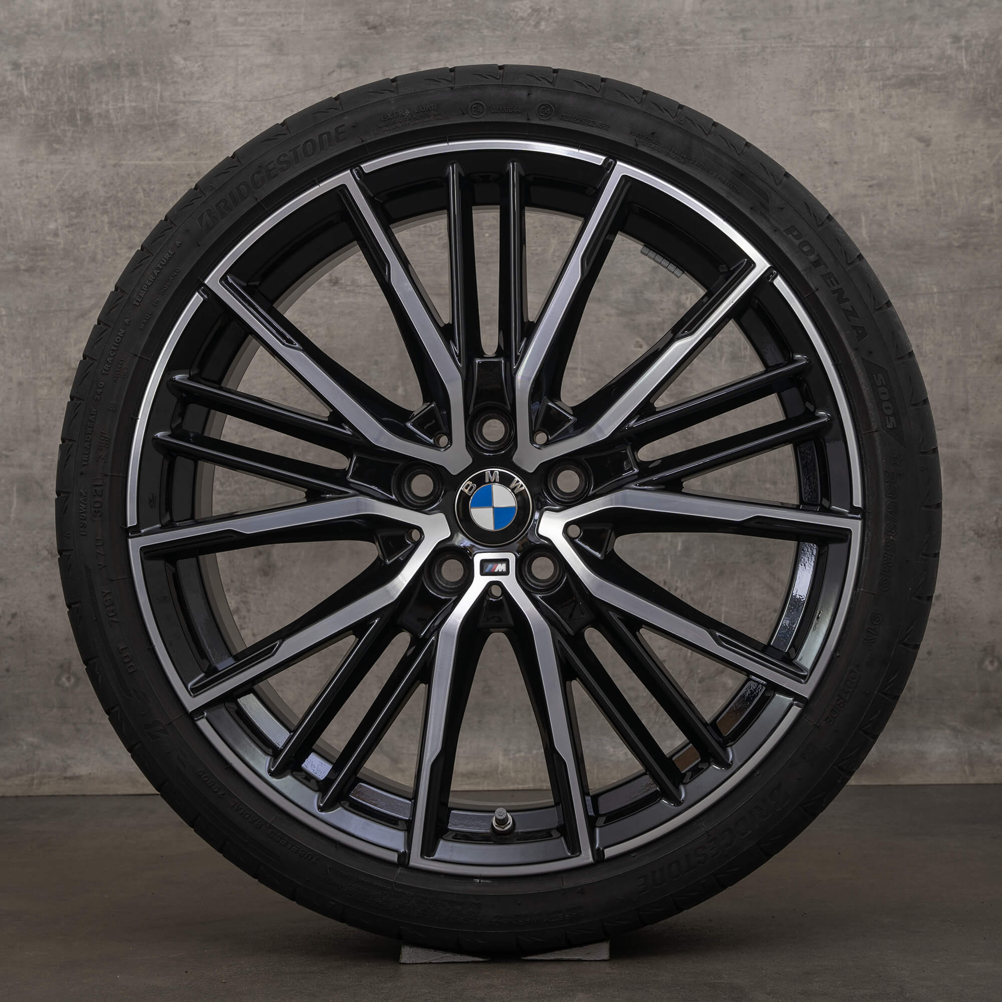 Originální zimni alu kola BMW řady 1 2 19palcová F40 F44 styl ráfků 552 M 8092356 černý vysoký lesk