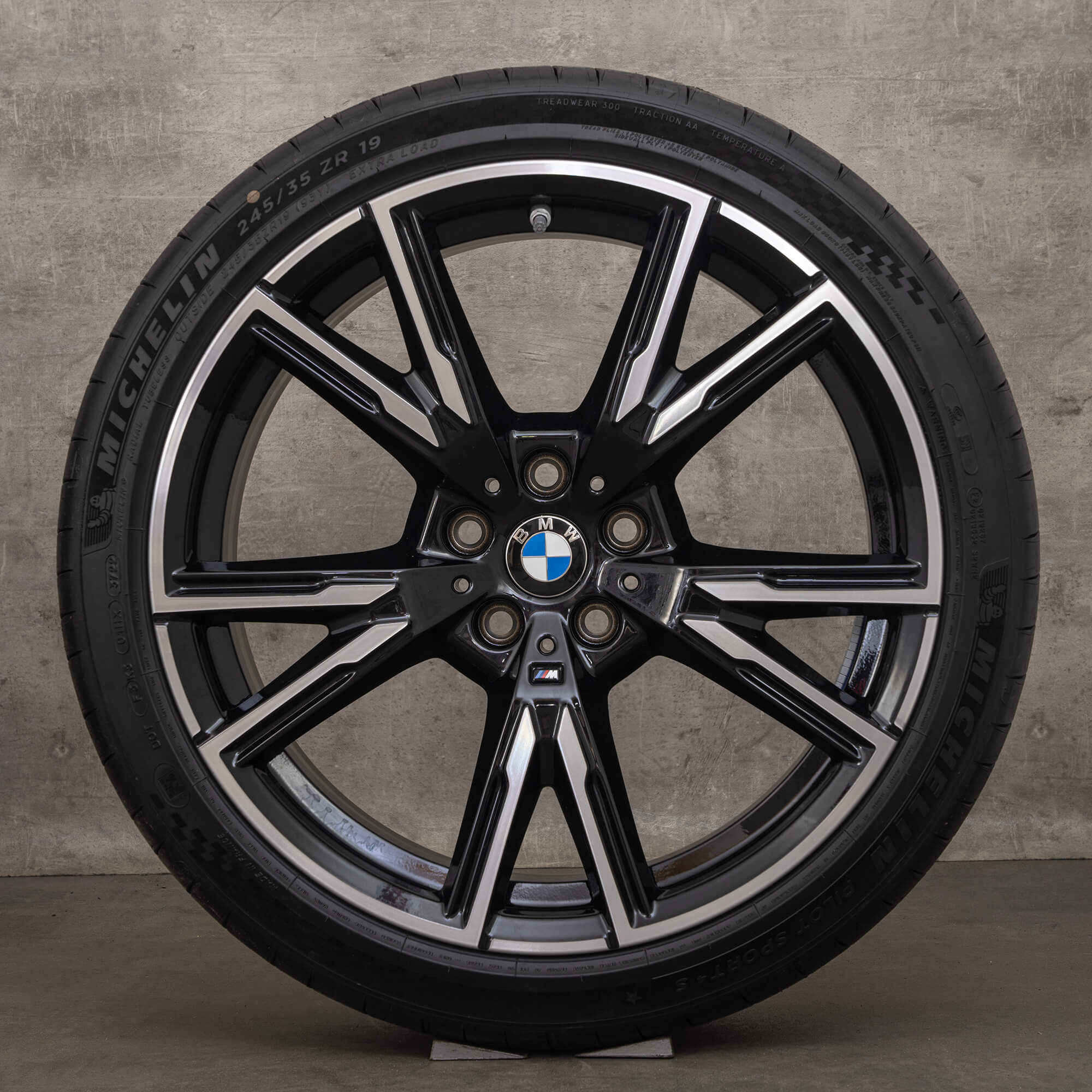 Original BMW 2 Series G42 Coupe 19 inch summer tires rims 893 M 1543823 1543824