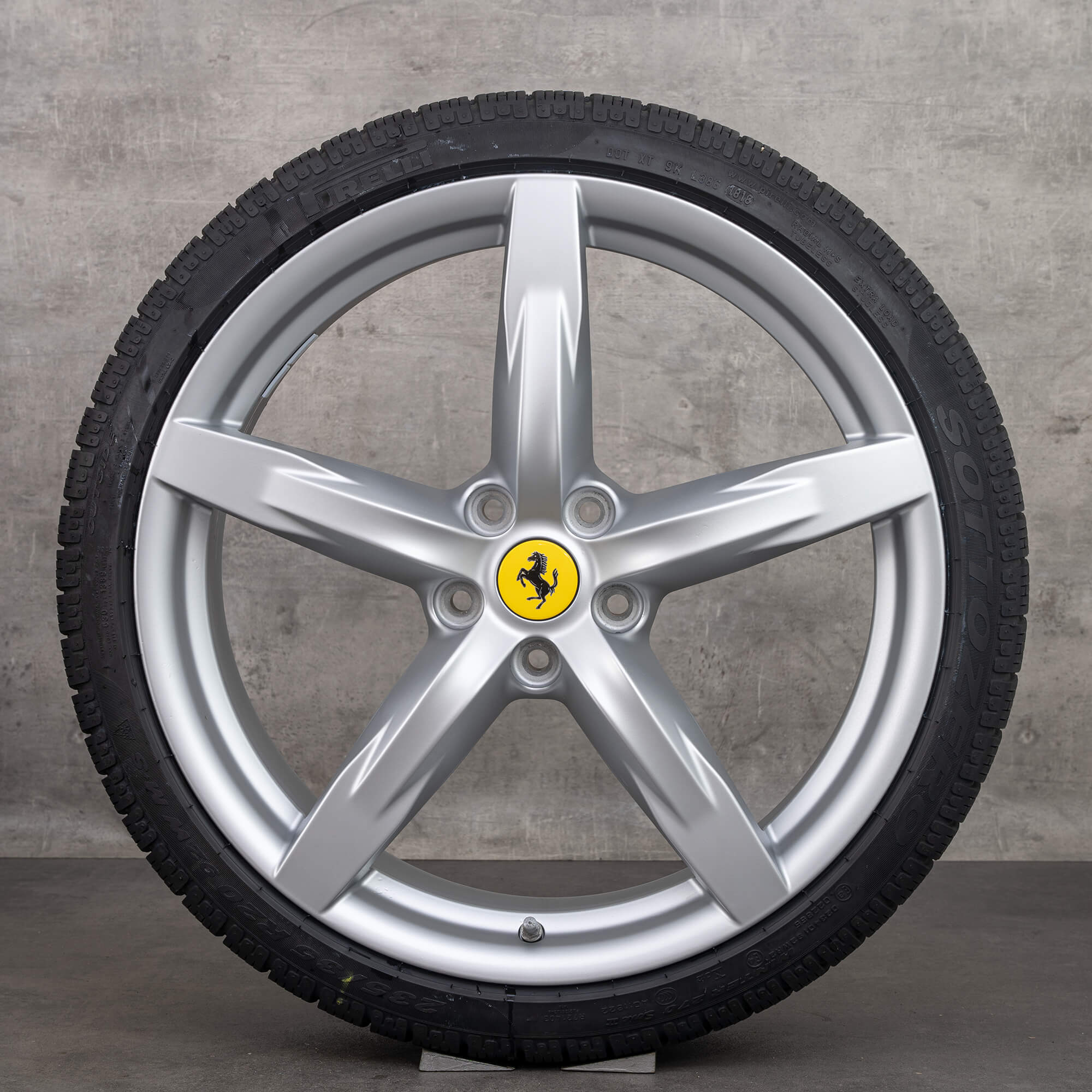 Ferrari 20 palcové ráfky GTC4 Lusso zimni pneumatiky kola 311037 311038