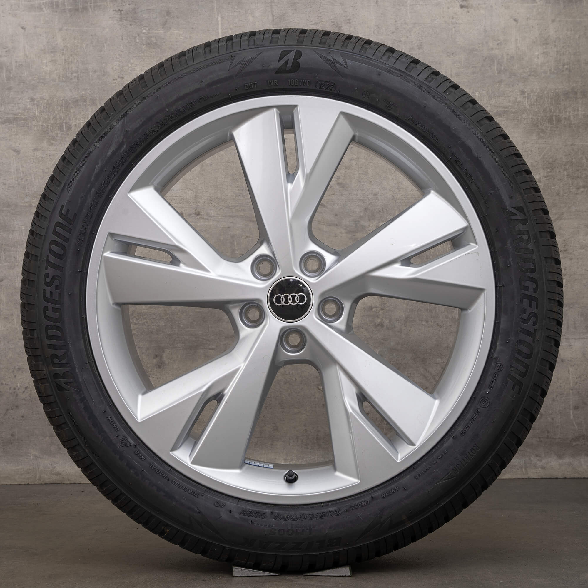 Llantas originales Audi Q4 e tron 20 pulgadas con neumáticos de invierno