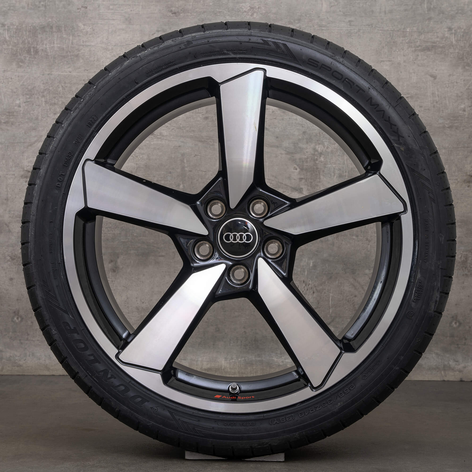 Audi A5 S5 F5A zomerwielen 19 inch velgen zomerbanden 8W0601025FS