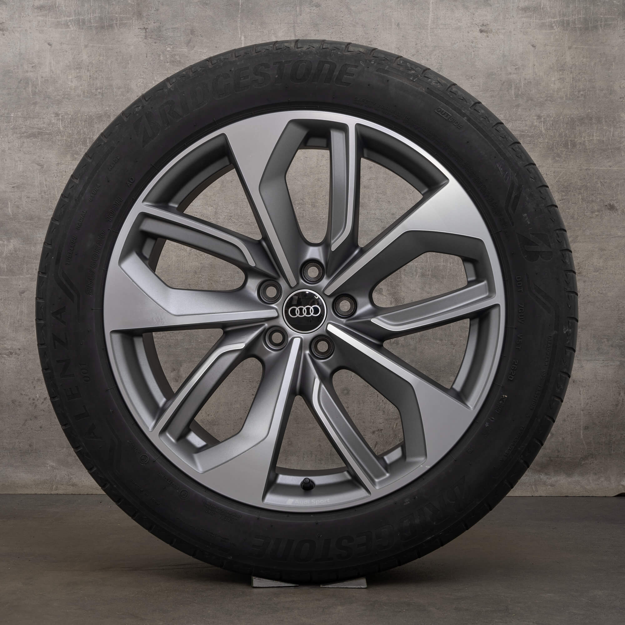 Originale Audi e-tron GE Sportback 20-tommers felger vinterdekk 4KE601025 titan matt polert