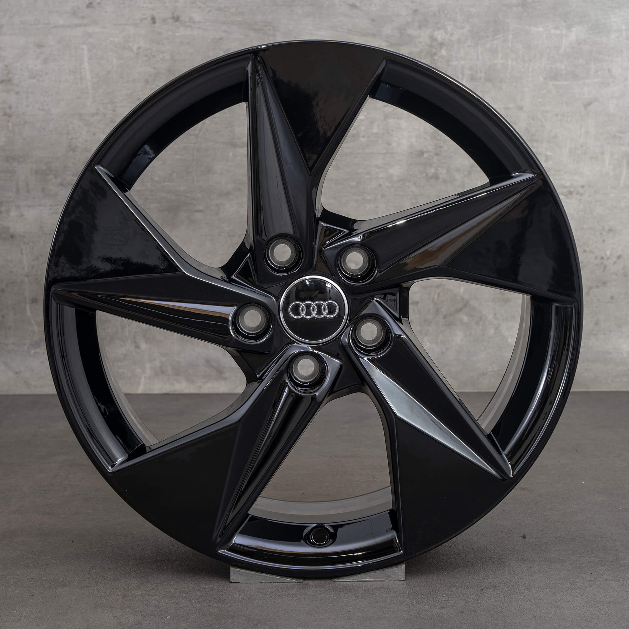 Audi 17 inch rims A3 8Y 8Y0601025A alloy black NEW