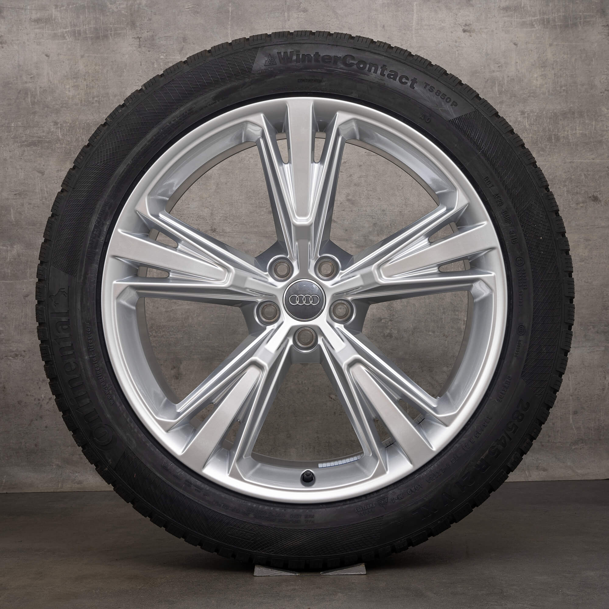 Audi Q8 SQ8 winter OEM wheels tires 21 inch rims 4M8601025H