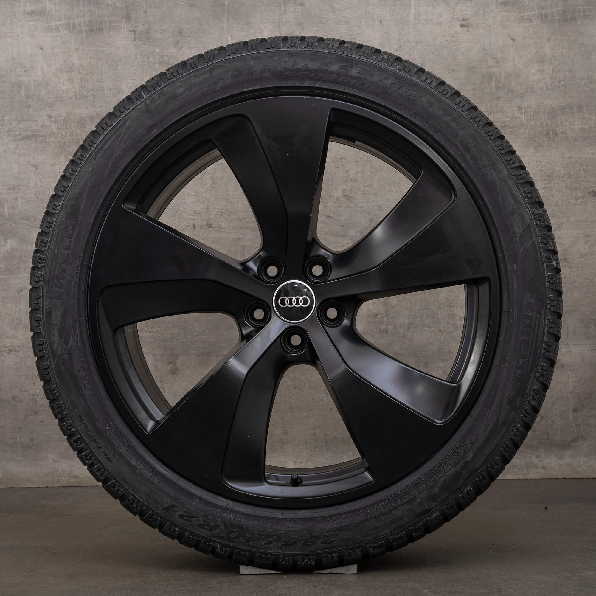 Original Audi Q7 SQ7 4M 21 inch summer tires 4M0601025E rims black