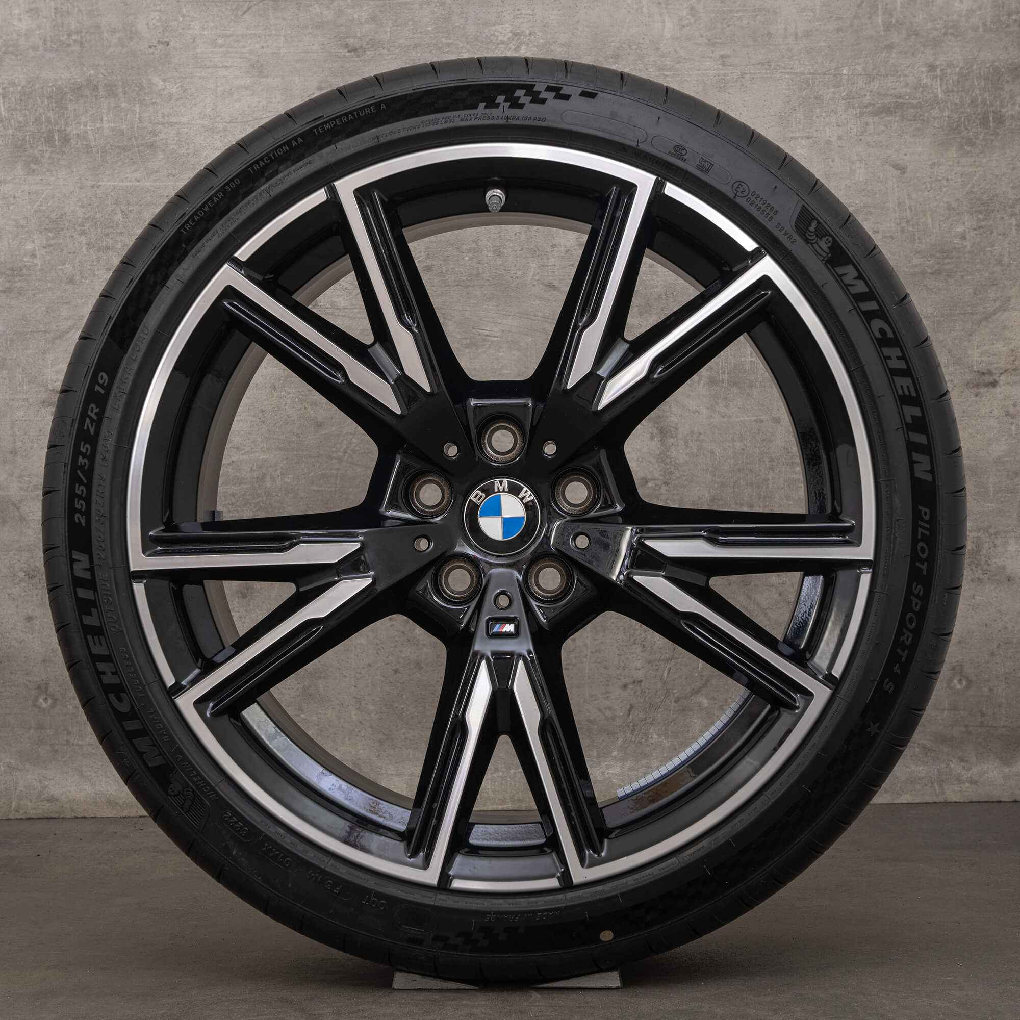 Original BMW 2 Series G42 Coupe 19 inch summer tires rims 893 M 1543823 1543824