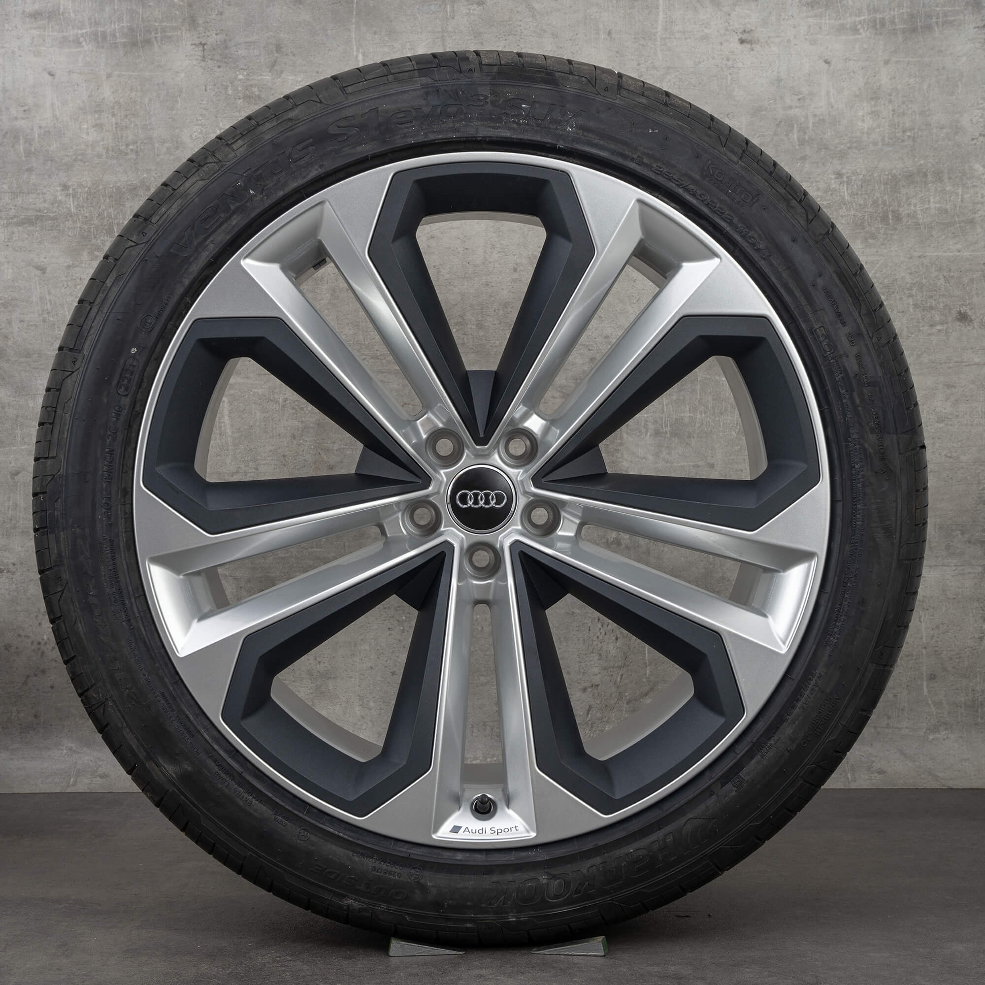 Audi 22 inch velgen Q8 SQ8 4M8 zomerbanden zomervelgen 4M8601025AN NIEUW