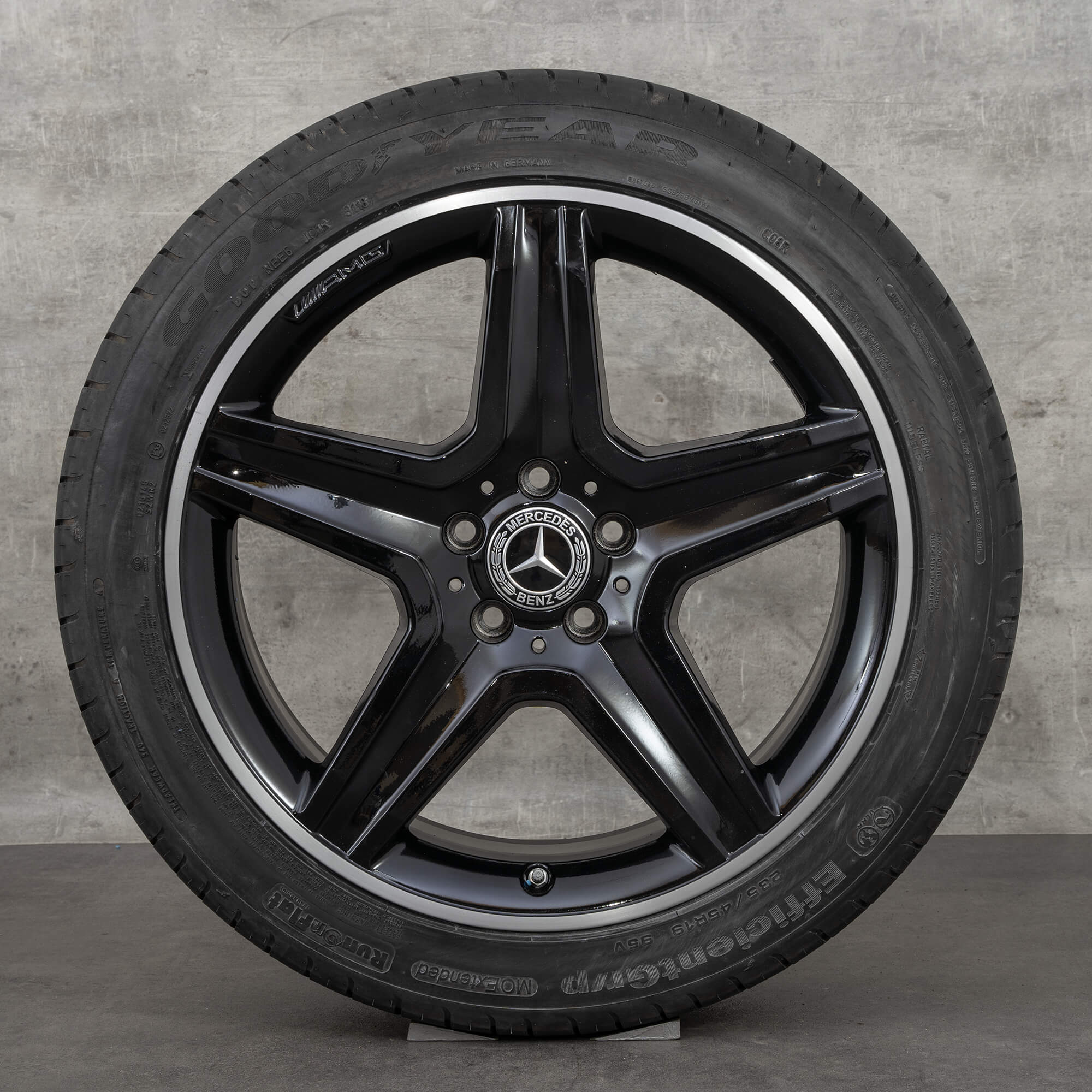 Jante originale AMG Mercedes Benz GLA 19 inch X156 anvelope de iarnă A1564010600 roți lucioase negre