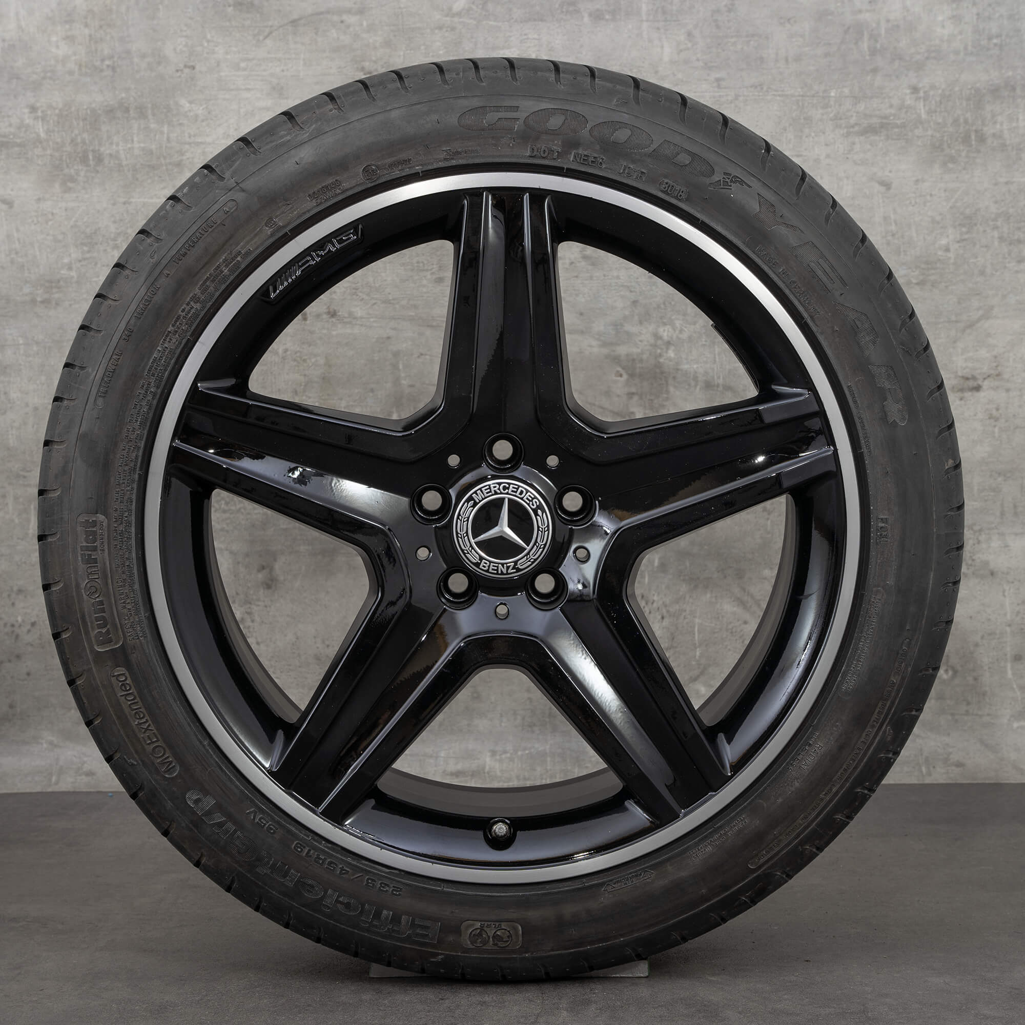 OEM AMG Mercedes GLA X156 19 inch winter tires rims A1564010600 black