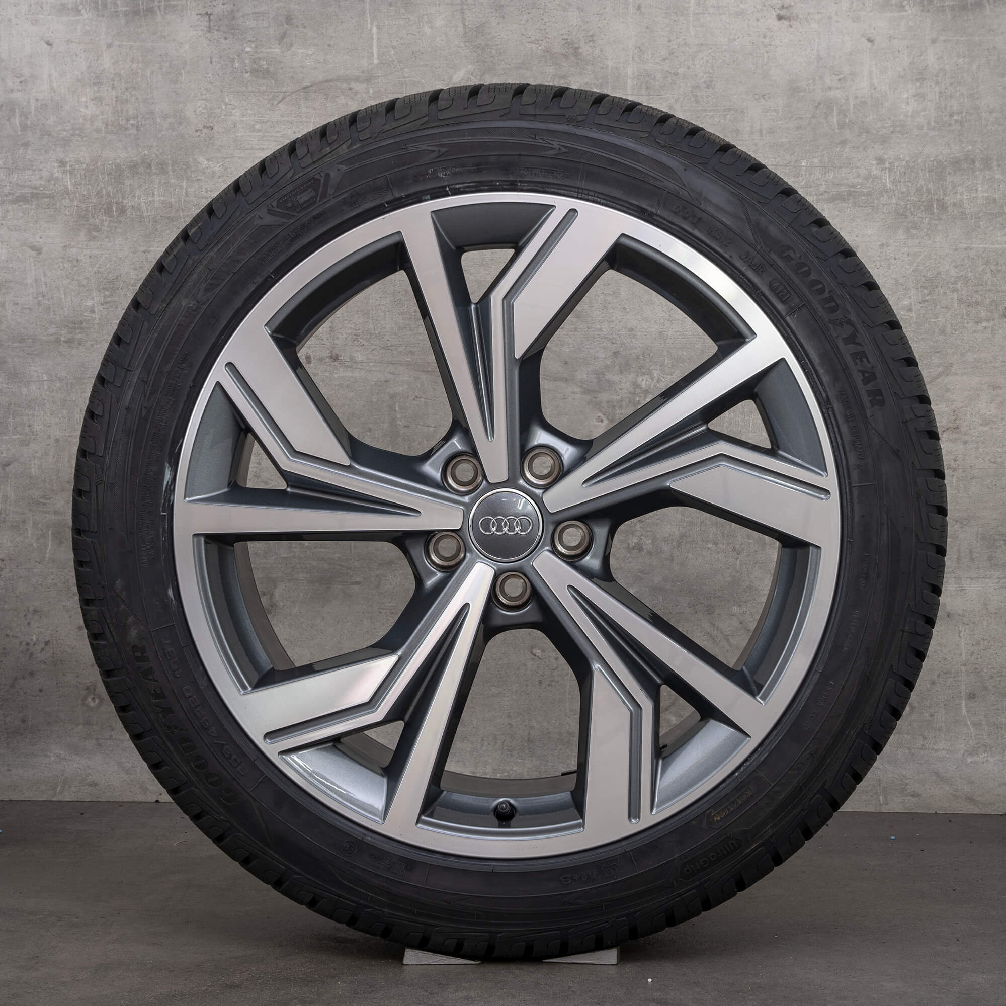 Audi 20 inch velgen Q4 e-tron Sportback alloy winterbanden wintervelgen