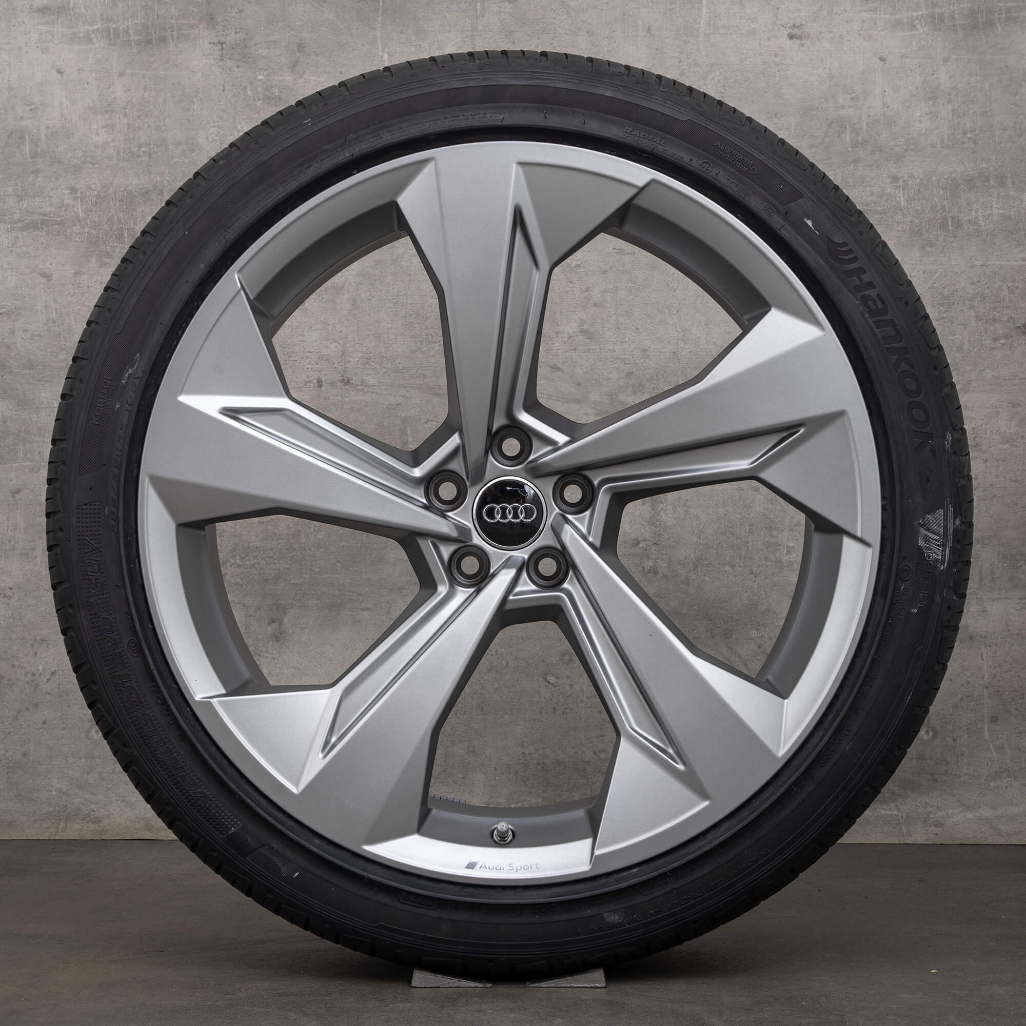 Audi Q7 SQ7 summer wheels tires 22 inch rims 4M Edge 4M0601025CD