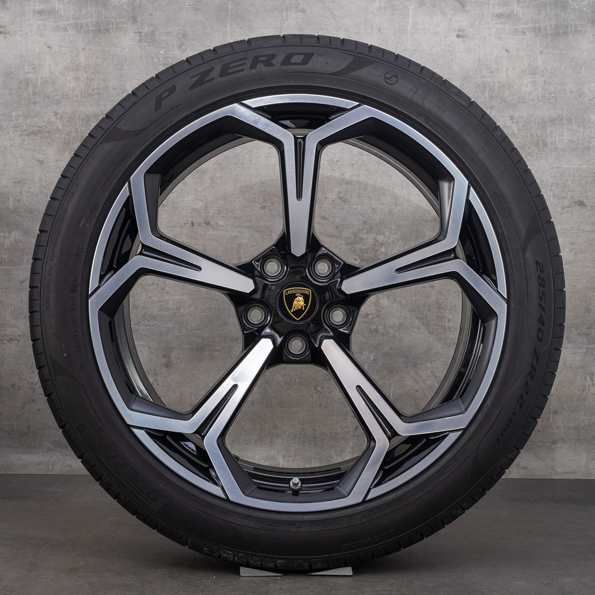 Lamborghini Urus jante 22 inch anvelope vara roti 4ML601025P 4ML601025Q