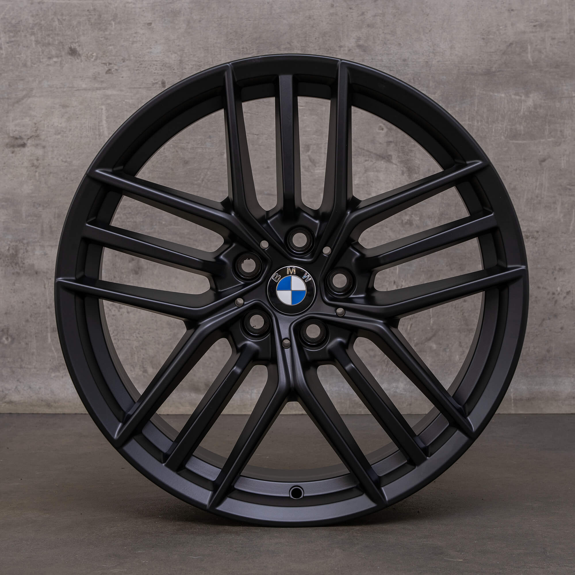 OEM BMW 5 Series i5 rims 19 inch G60 G61 Styling 933 5A324D6 black matt NEW