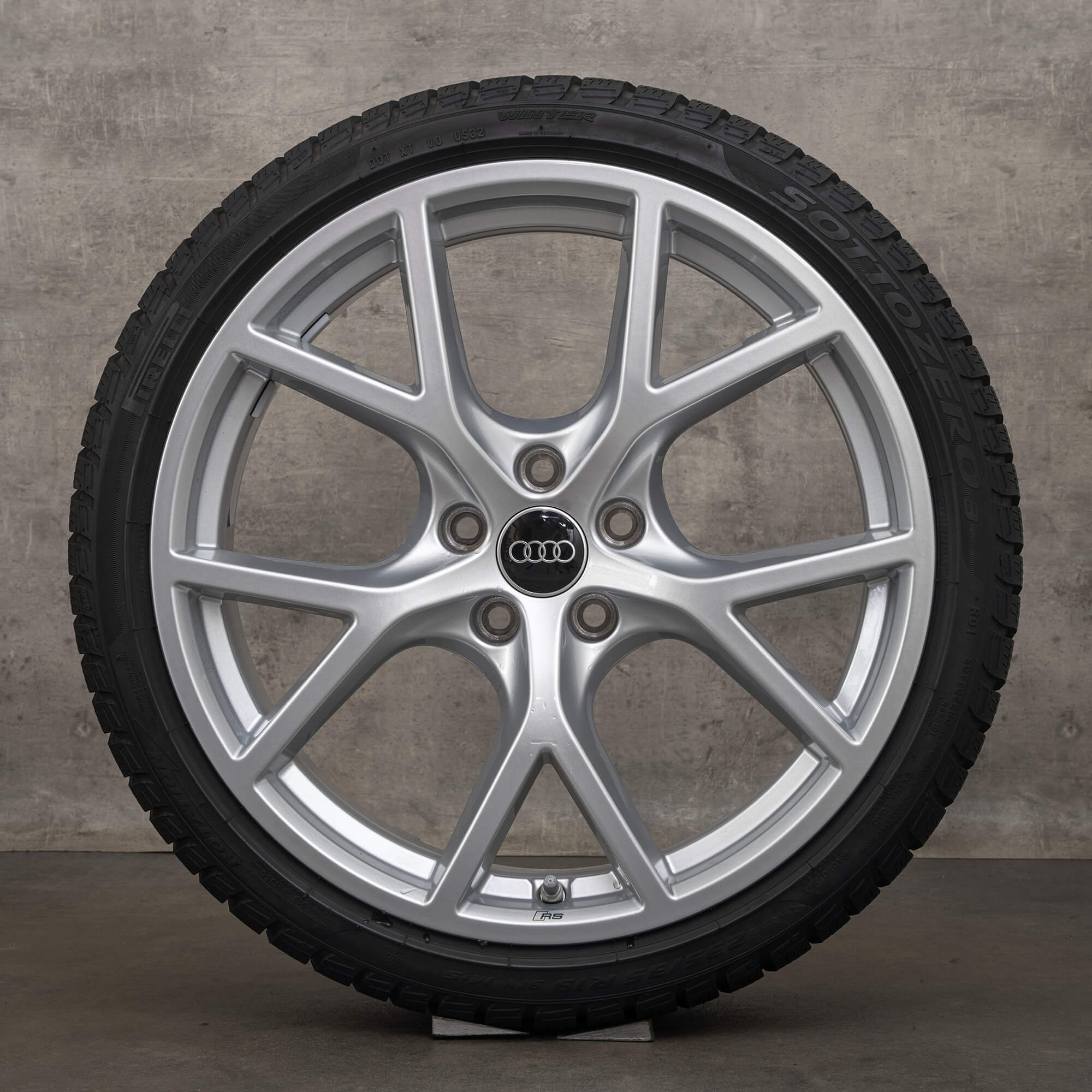 Originele Audi RS3 winterwielen 19 inch 8Y velgen 8Y0601025BT 8Y0601025BQ zilver