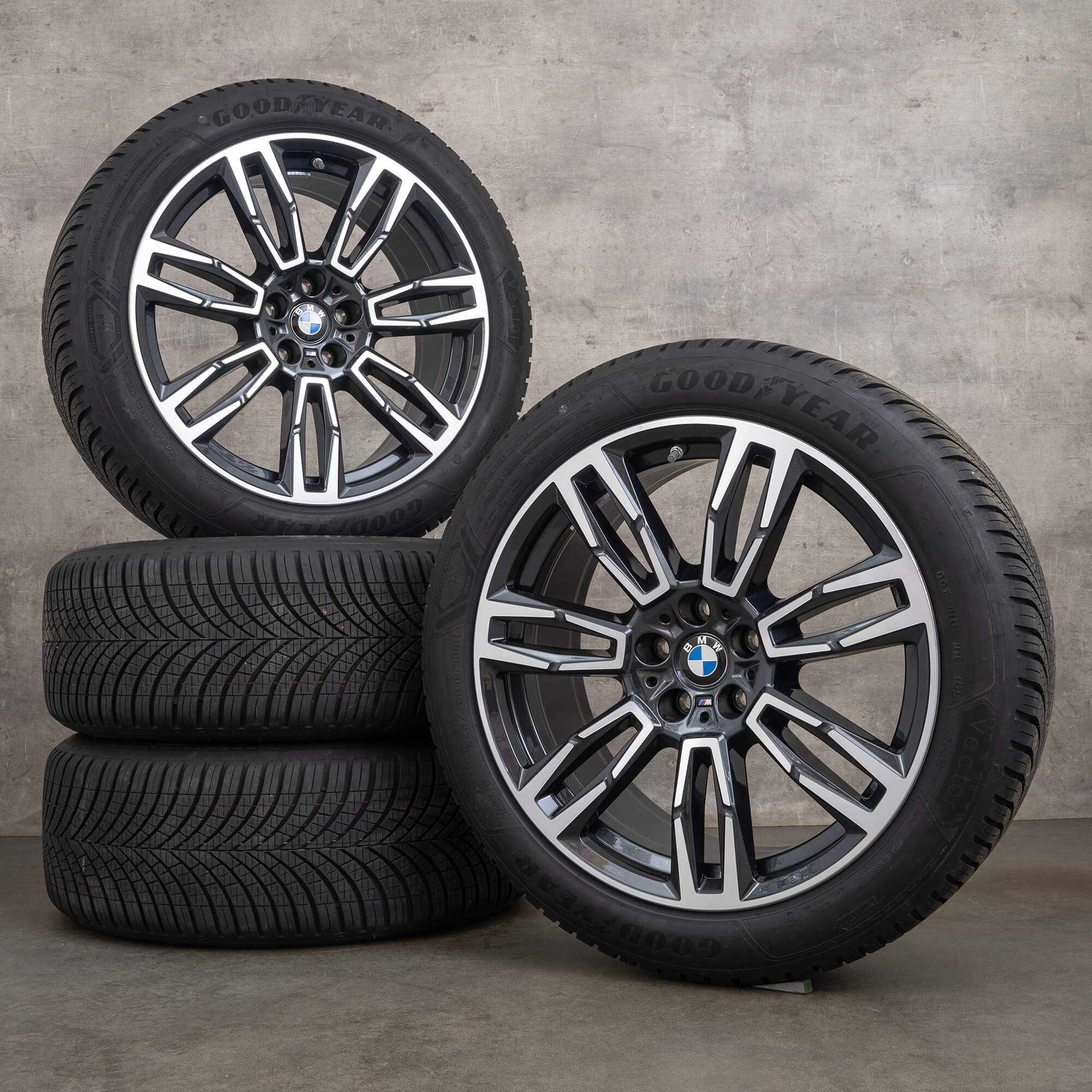 BMW 5 Series G60 G61 i5 19 inch all-season tires rims all-weather 5A324E0 935 M