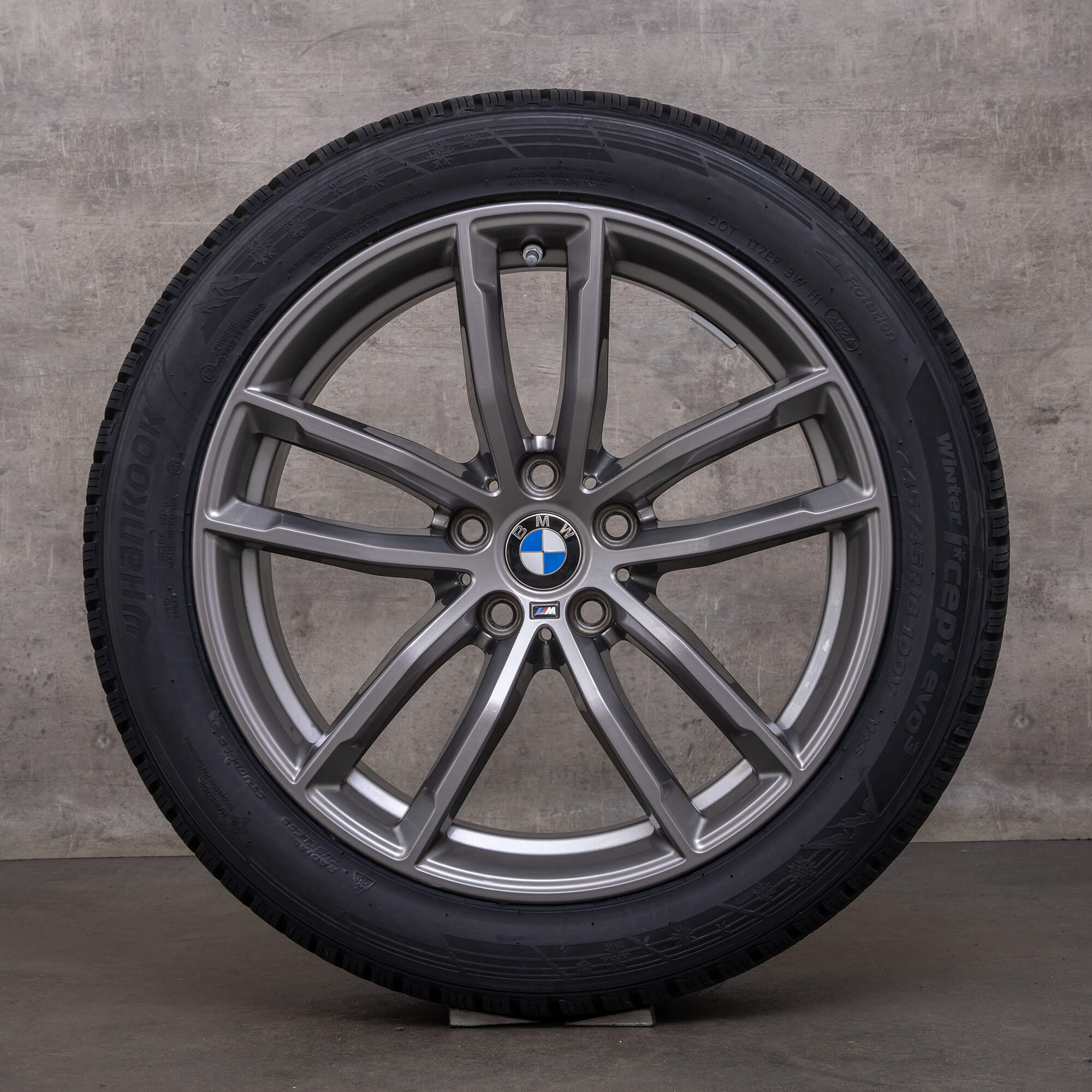 OEM BMW 5 Series Winter Wheels 18 inch G30 G31 WheelStyling 662 M 8093405 8093406 ferricgrey