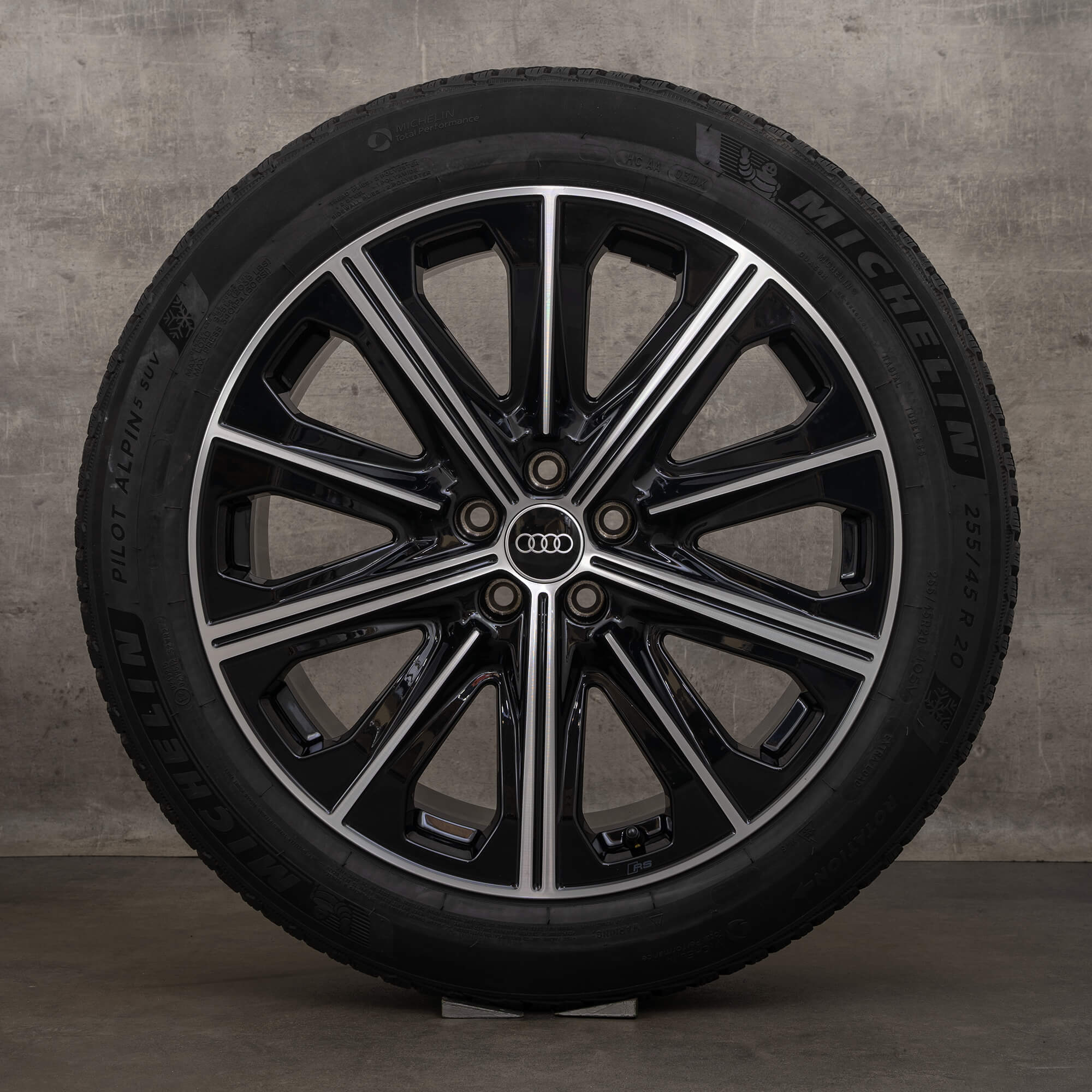 Jante originale Audi Q4 e tron de iarnă 20 inch F4 89A601025K 89A601025AB negru lucios