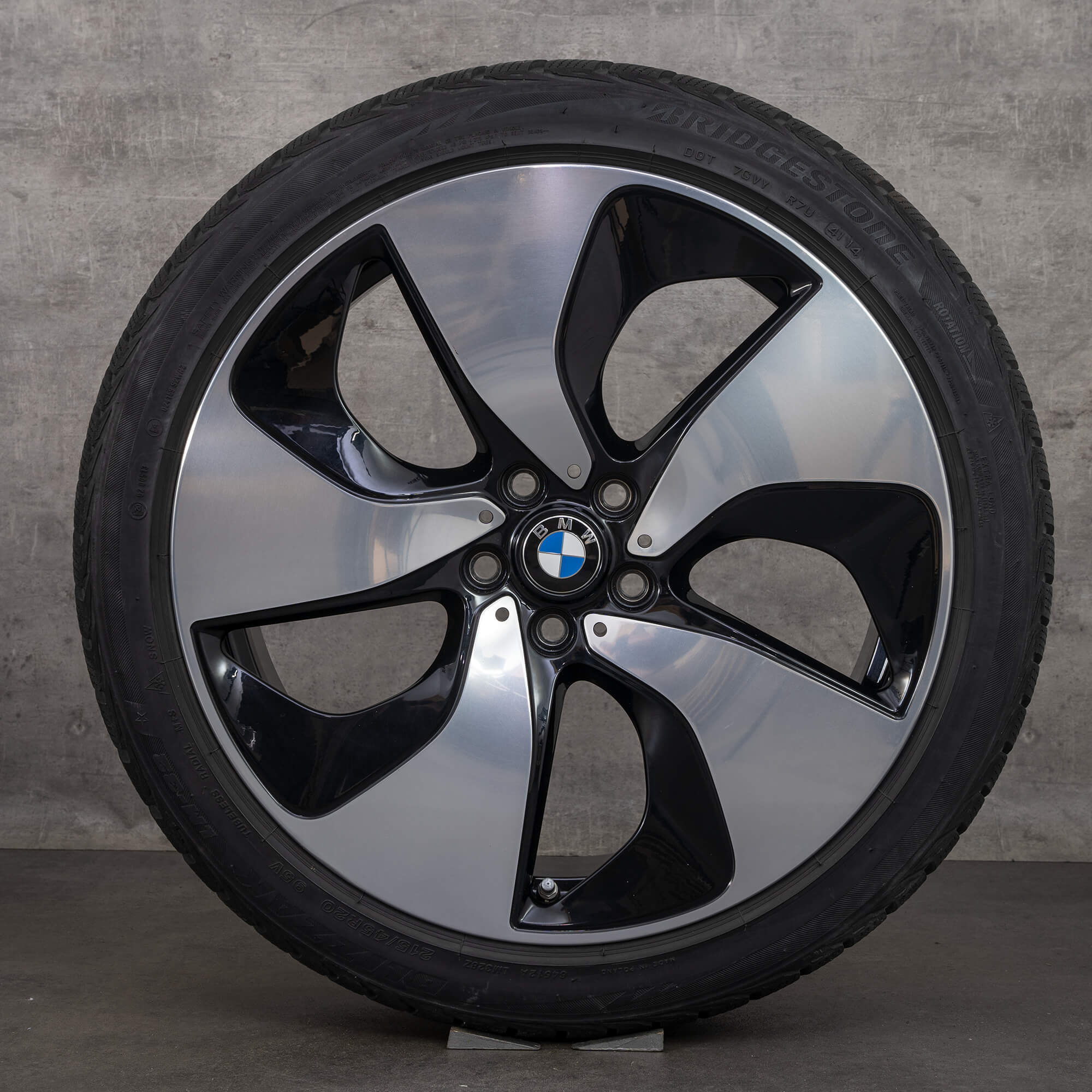 BMW i8 I12 I15 vinterdäck vinterhjul styling 444 20 tums fälgar 7 mm