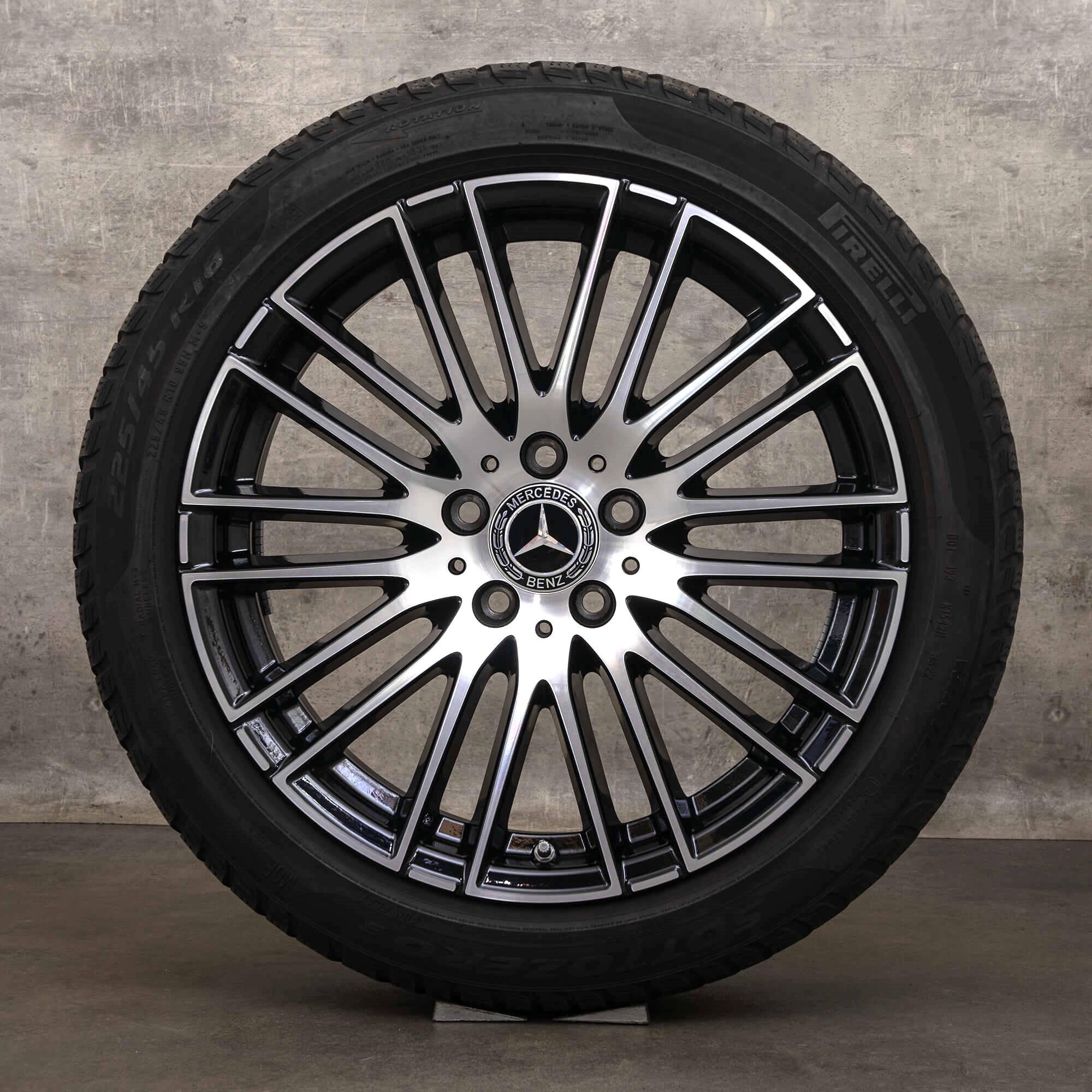 Originele Mercedes Benz C-Klasse winterwielen 18 inch W206 S206 velgen A2064014900 zwart hoogglans DOT 21