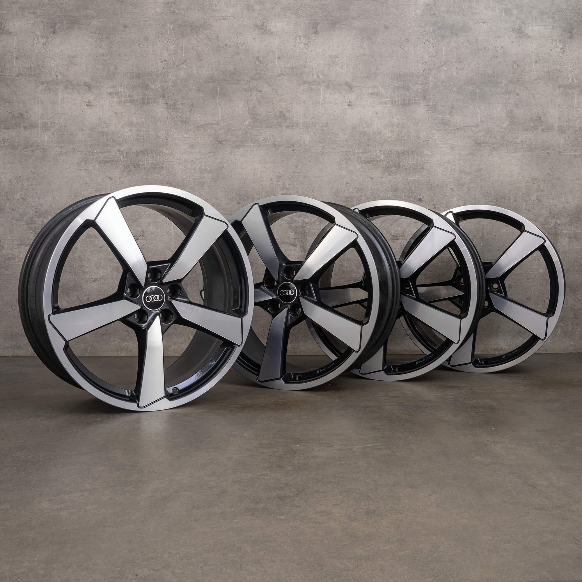 Original Audi TT RS 8J 8S FV 20 inch rims 8S0601025AM black cutter