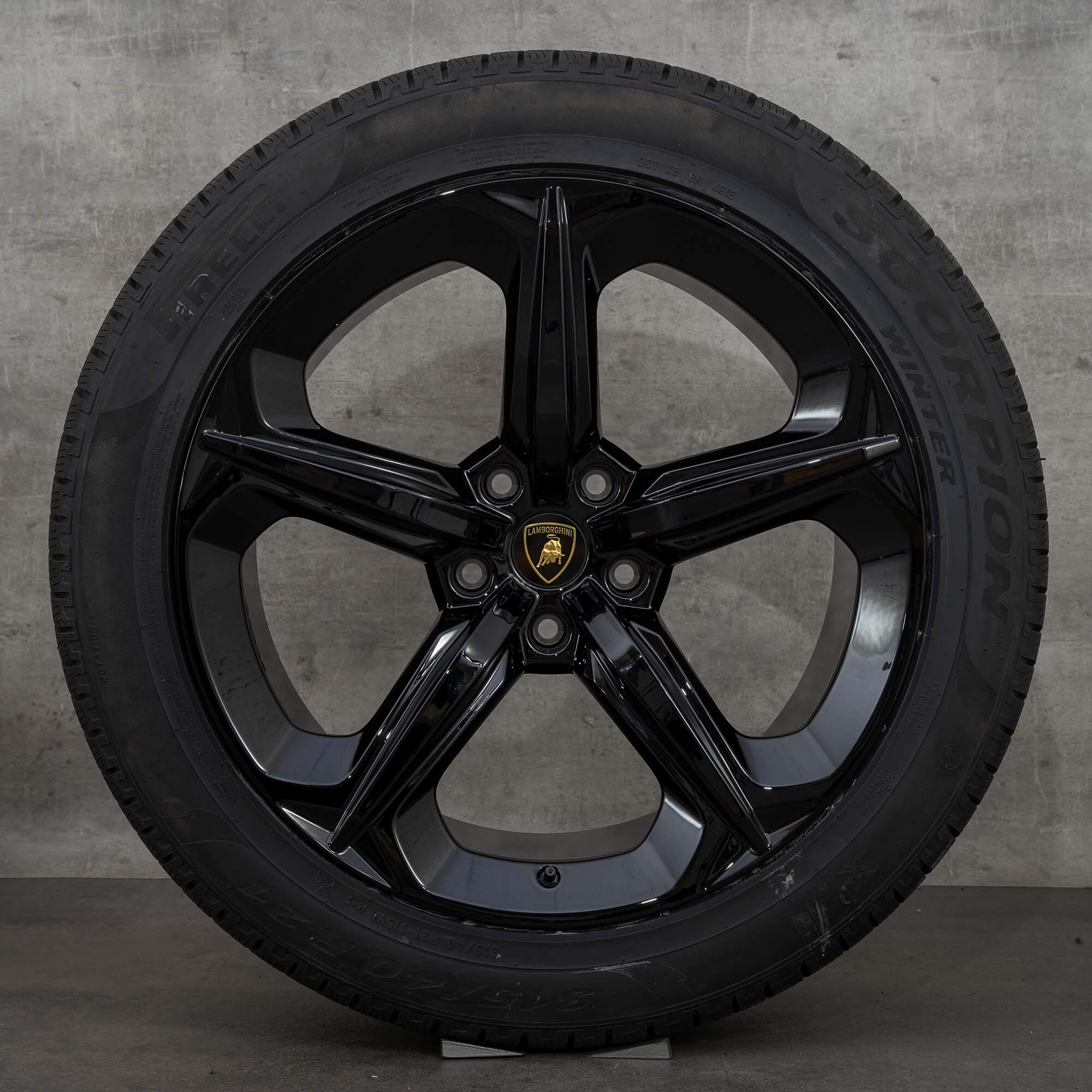 Lamborghini Urus 21 inch velgen winterbanden winter OEM wielen alloy