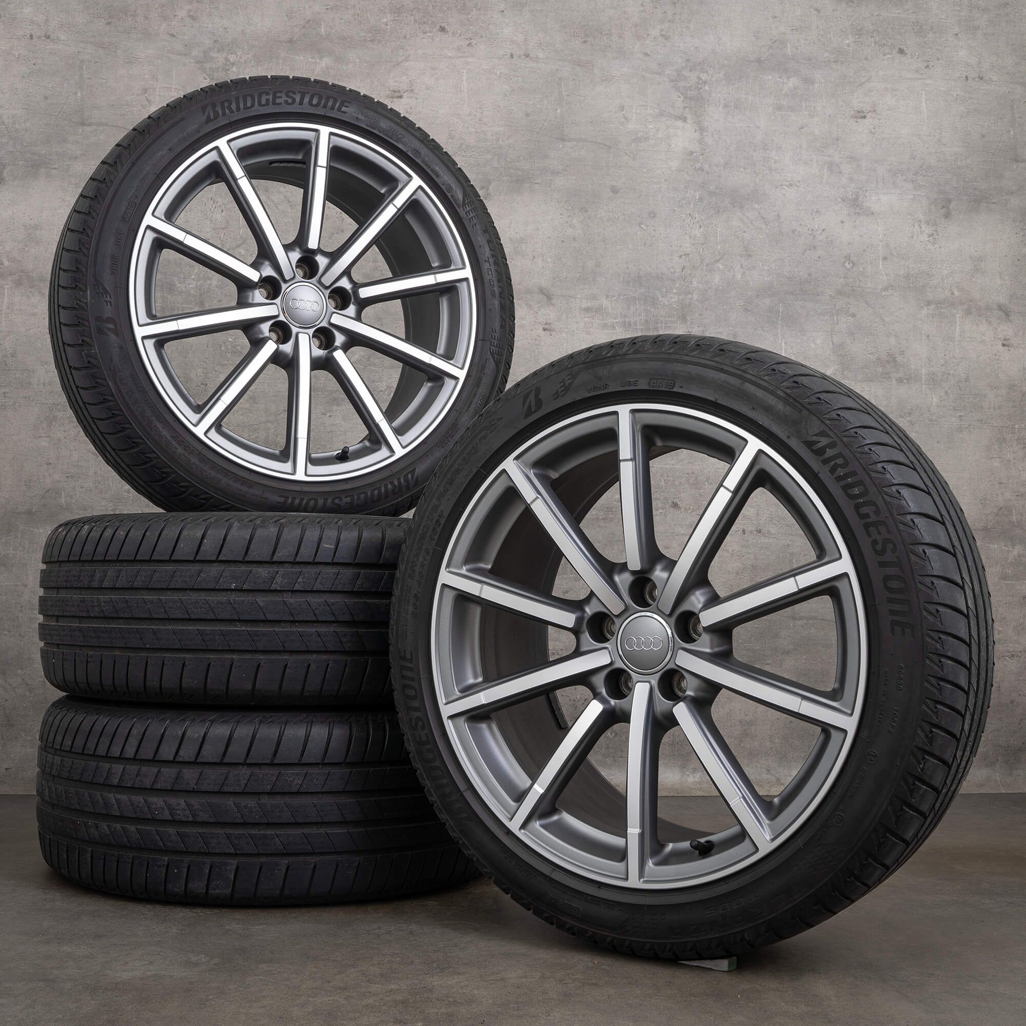 Audi Q3 RSQ3 8U summer wheels 19 inch rims tires 8U0601025M
