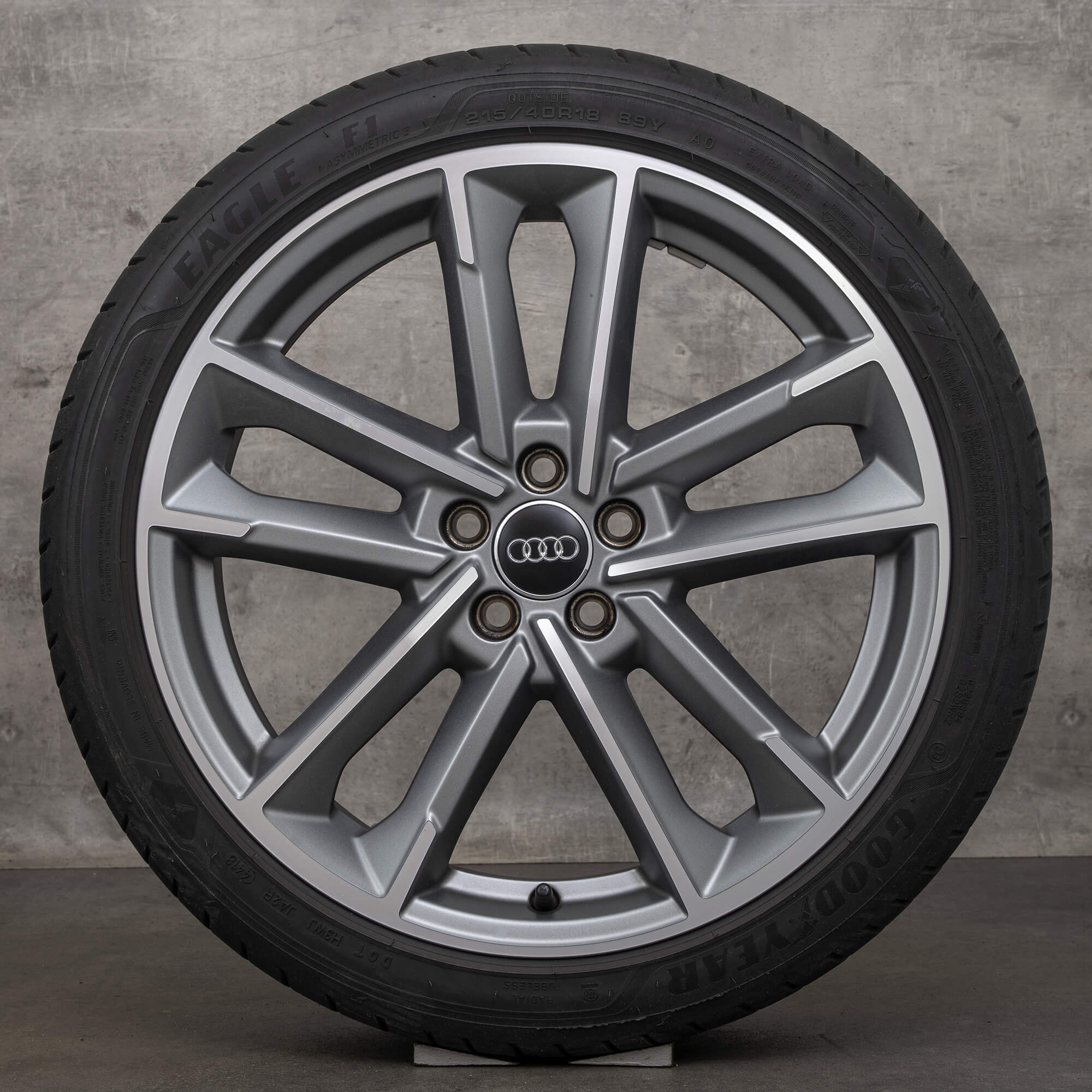 Audi A1 II GB original summer tires 18 inch rims wheels 82A601025AF