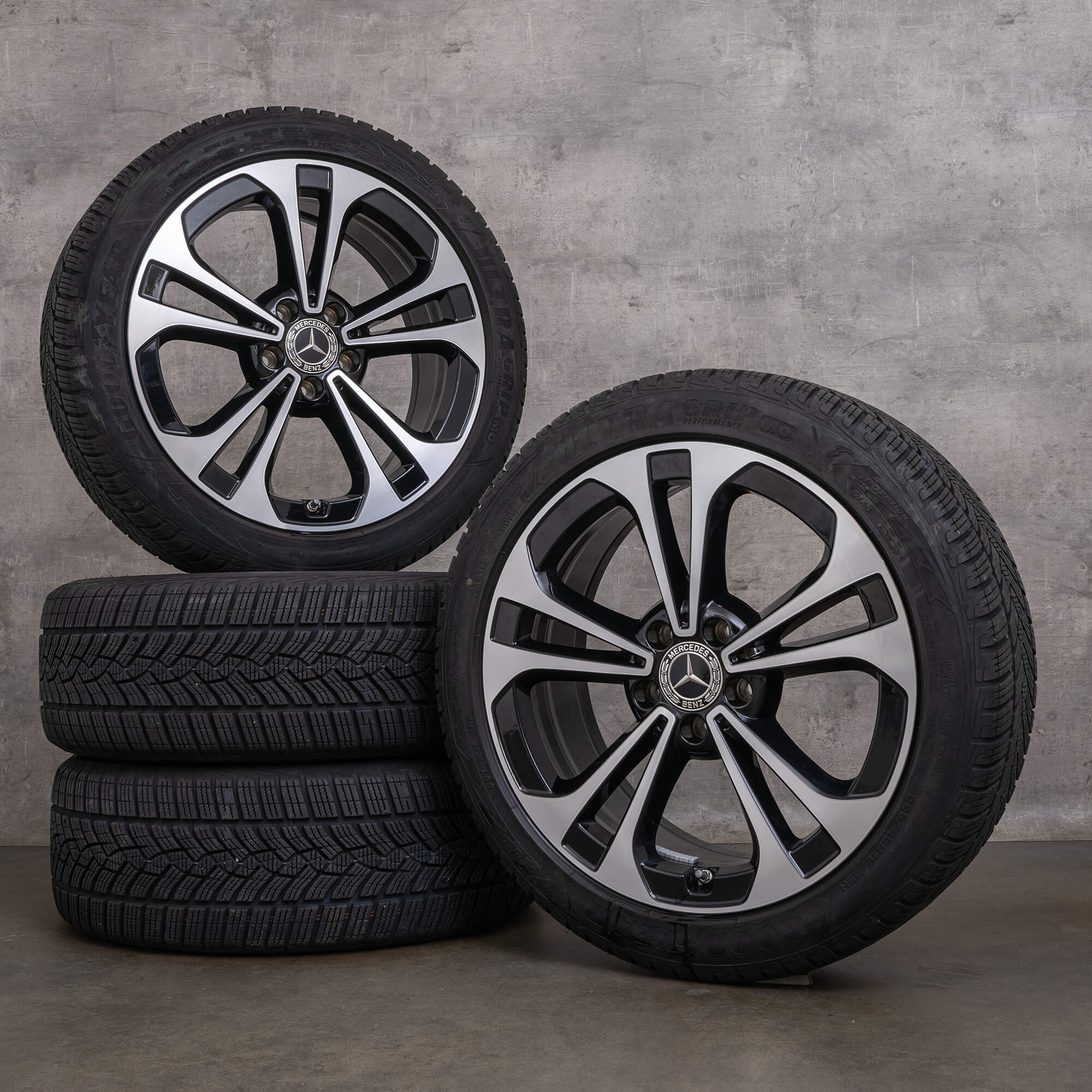 Originele Mercedes Benz C-Klasse winterwielen 18 inch W206 S206 velgen A2064016200 zwart gepolijst