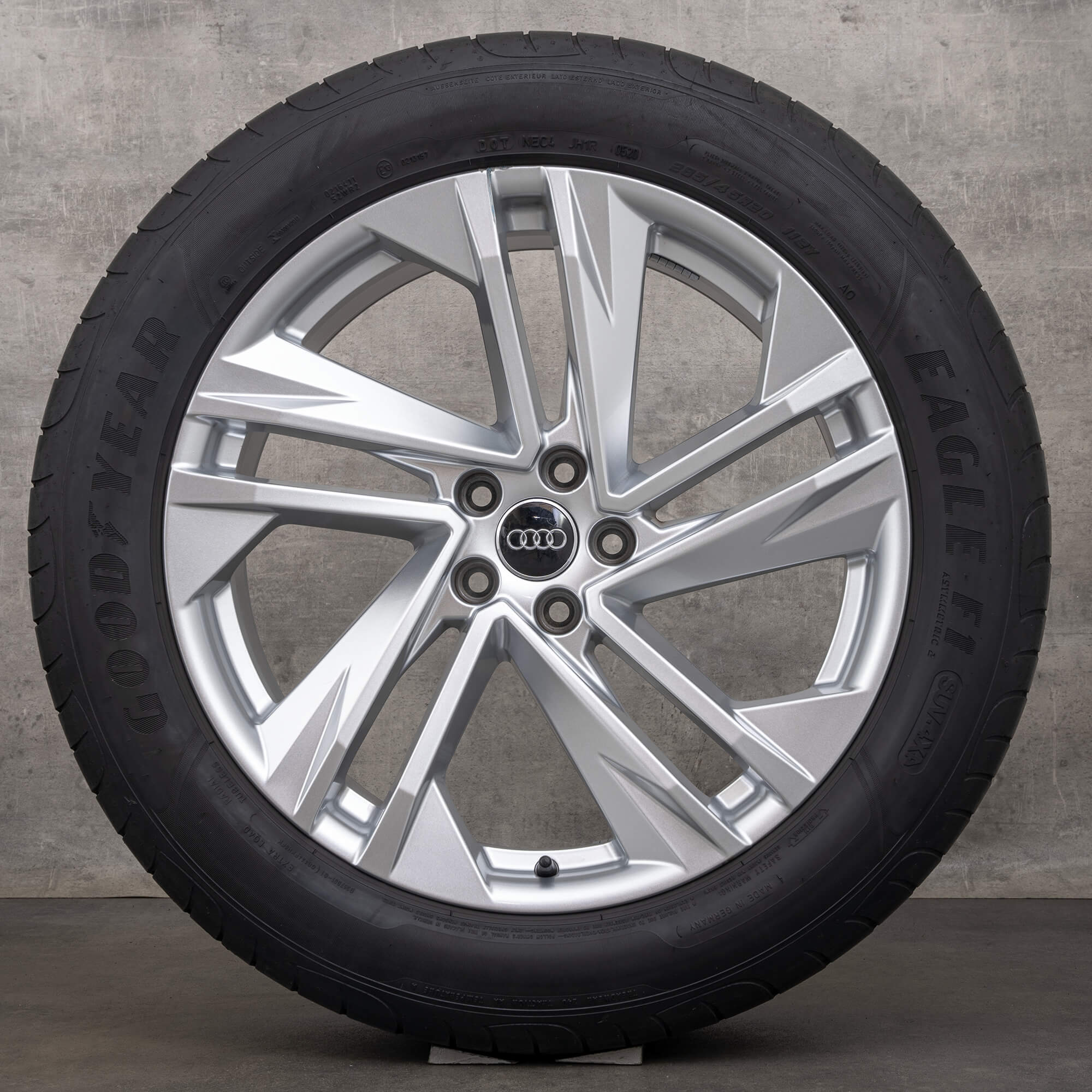 Originele Audi Q7 velgen 20 inch 4M zomerbanden 4M0601025BQ turbines zilveren