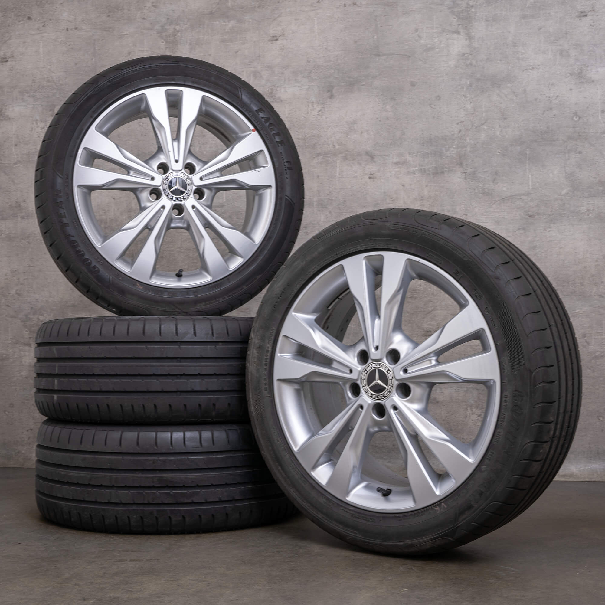 Originele Mercedes V-Klasse wielen 18 inch W447 Vito Viano zomerwielen A4474010501 zilver