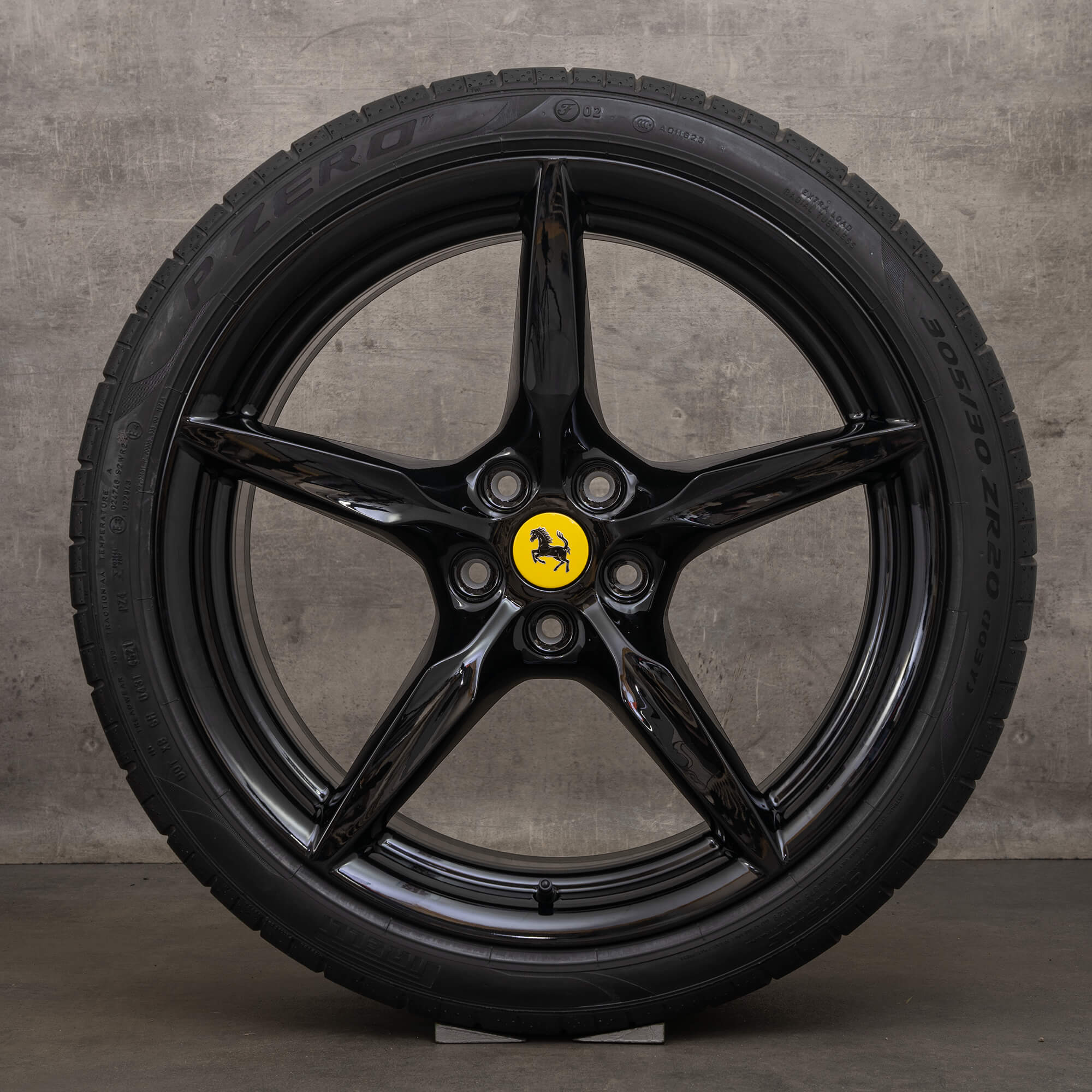 Original Ferrari F8 Tributo 20 inch summer tires rims 307422 307424 black