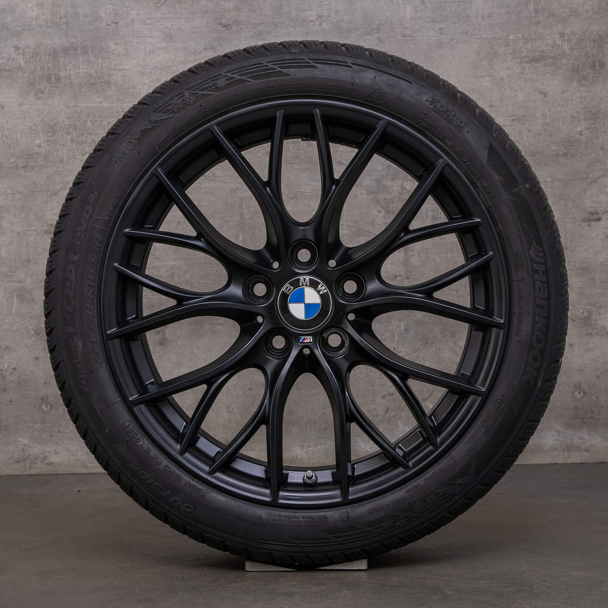 Original BMW 3er 4er Winterräder 18 Zoll F30 F31 F32 F33 Gran Coupé F36 Felgen Styling 405 M 6865157 schwarz matt