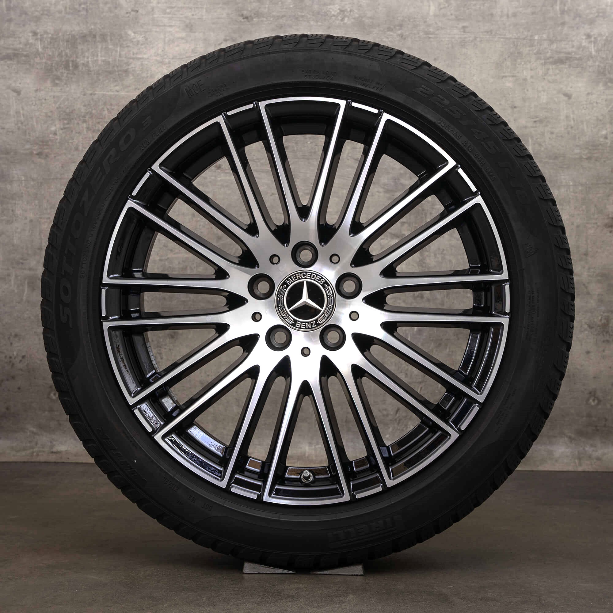 Originele Mercedes Benz C-Klasse winterwielen 18 inch W206 S206 velgen A2064014900 zwart hoogglans DOT 21