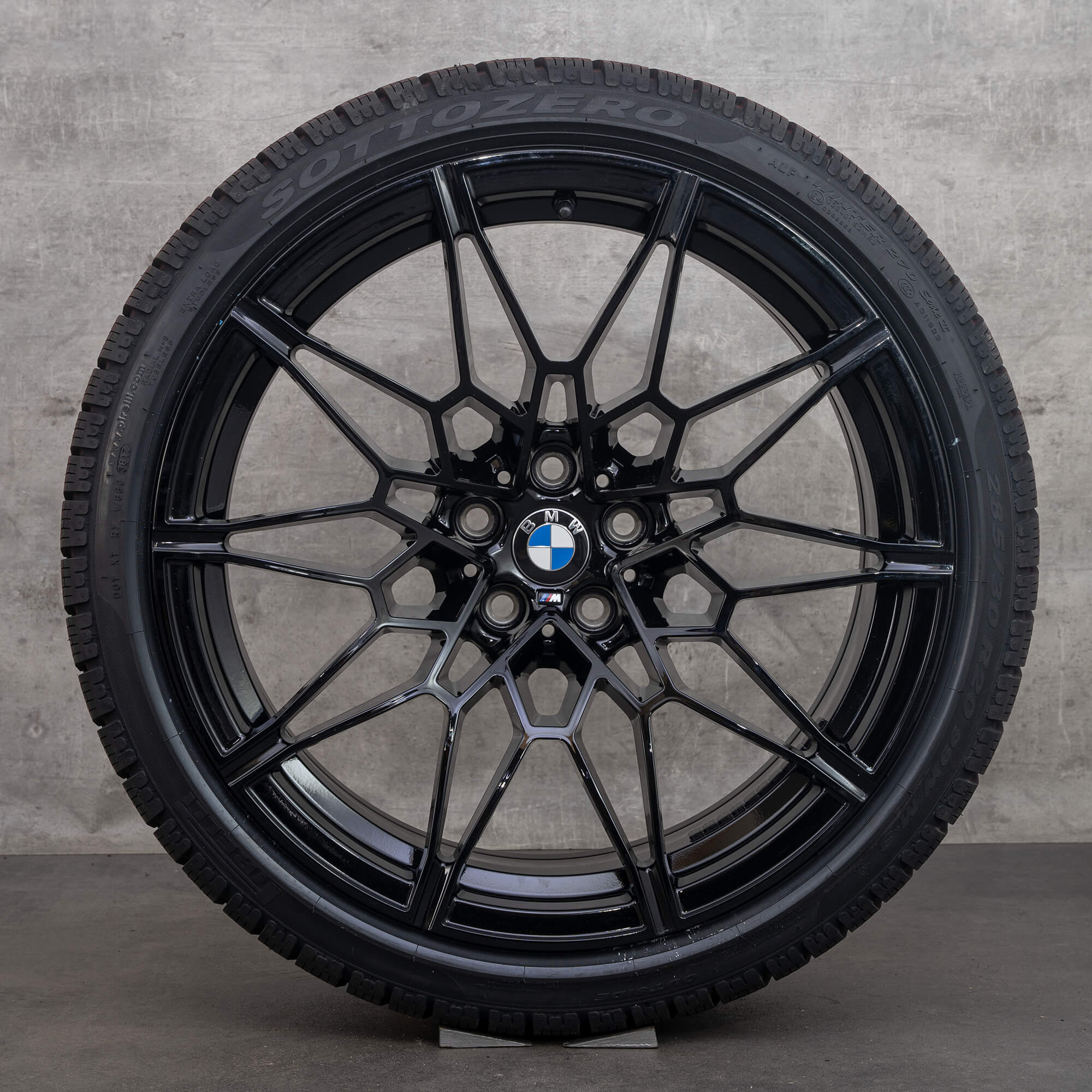 Original BMW M2 M3 M4 Winterräder 19 20 Zoll Felgen G87 G80 G81 G82 G83 Styling 826 M schwarz hochglanz