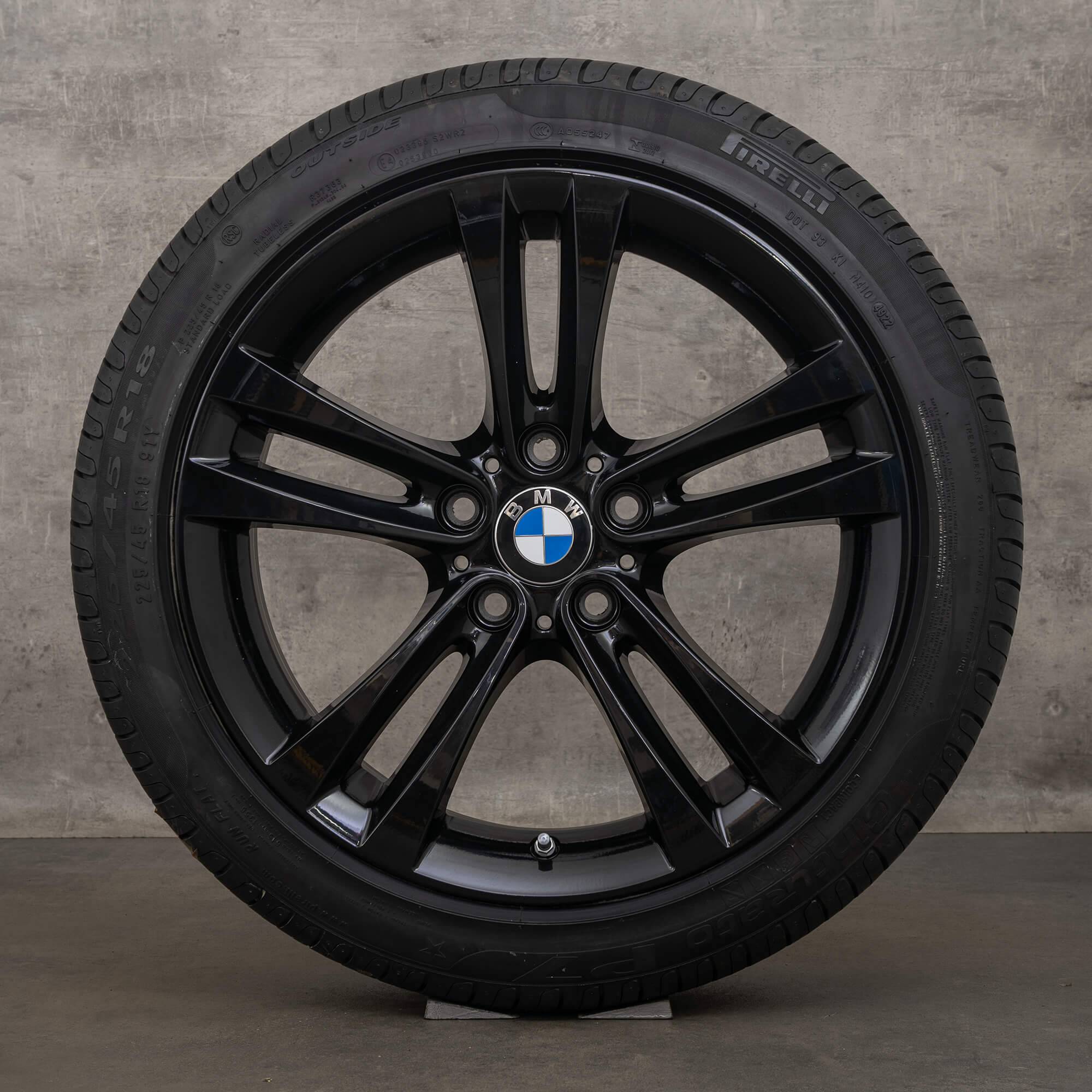 Original BMW Serie 3 F30 F31 4 F32 F33 F36 Llantas de 18 pulgadas Neumáticos invierno Estilo 397 6796247 Negro brillante