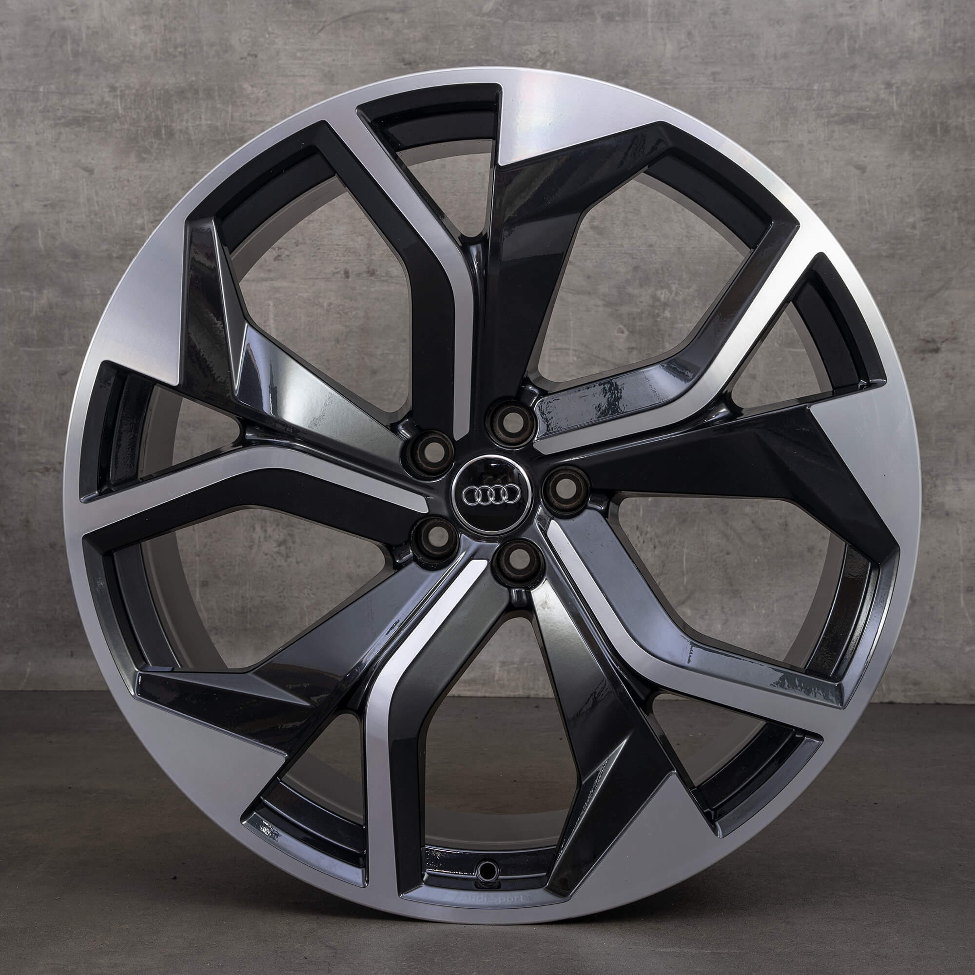 Audi RS Q8 4M8 23 inç rotor jantları 10,5 x ET18 alüminyum jantlar 4M8601025AP