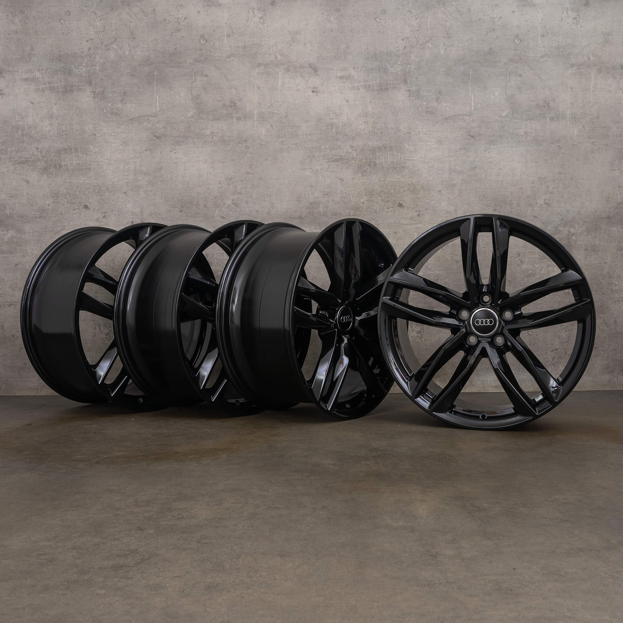 Cerchi originali Audi TT TTS TTRS 8S FV da 19 pollici 8S0601025BG cerchi in alluminio verniciati di nero