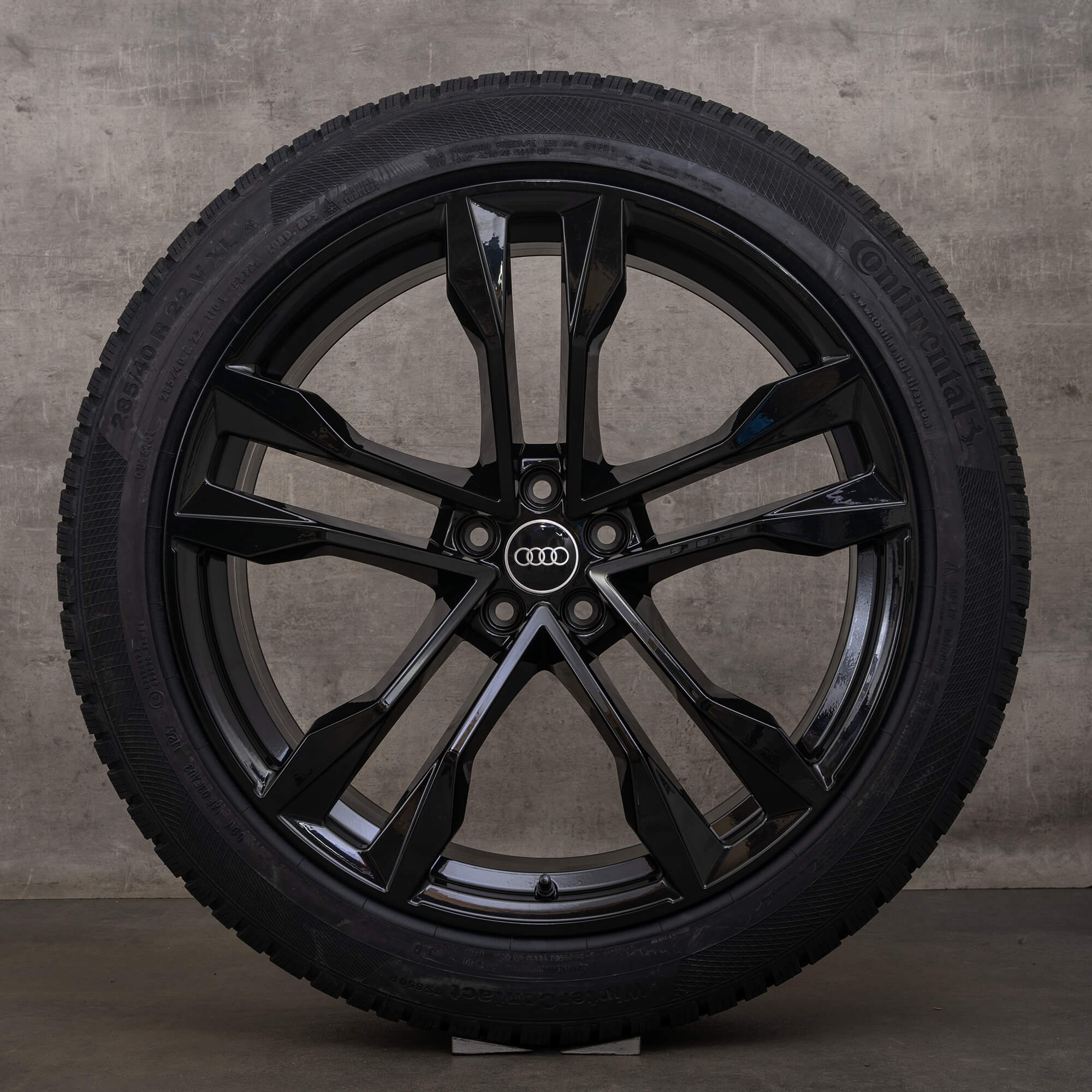 OEM Audi Q8 SQ8 rims 22 inch 4M8 winter OEM wheels 4M8601025J black tires