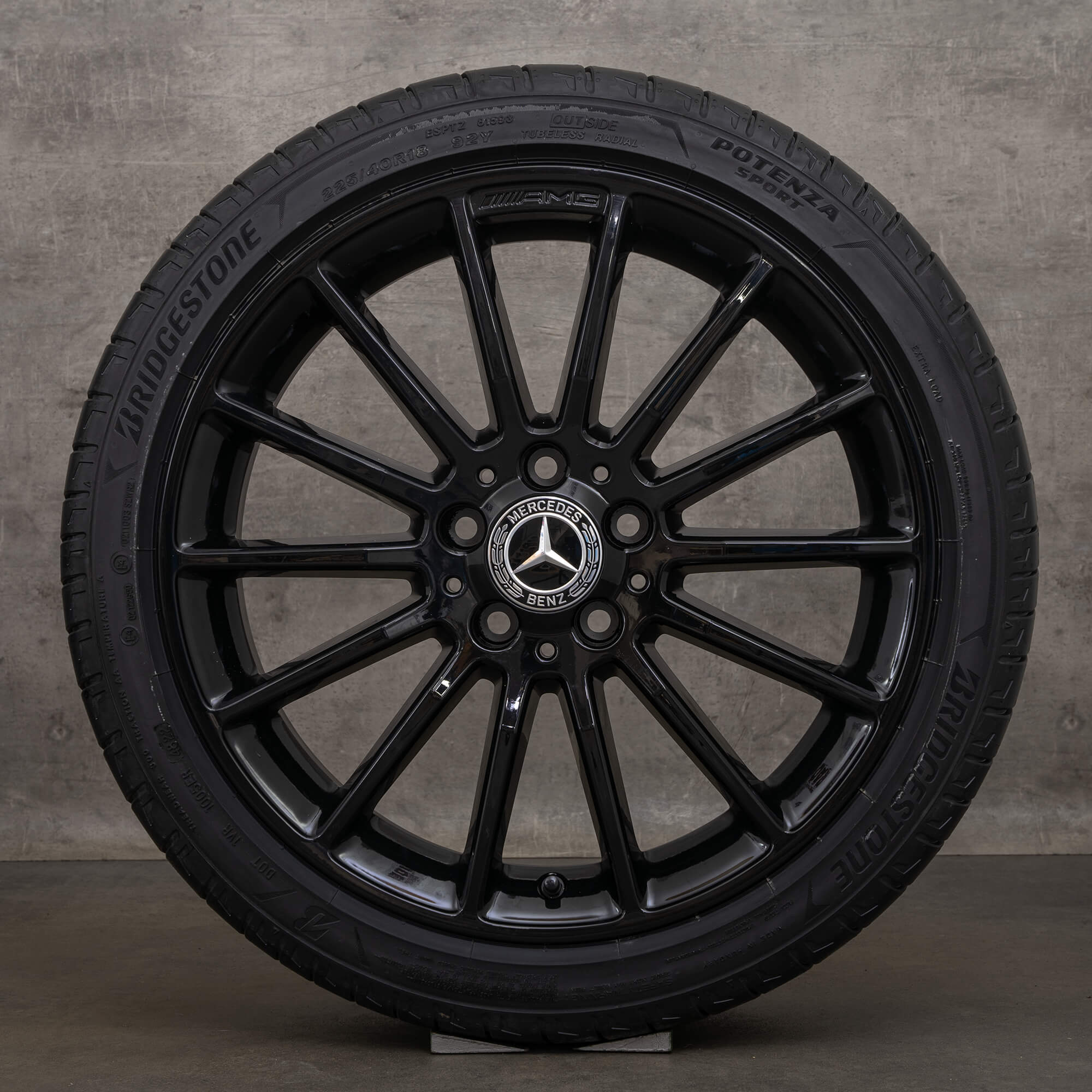 Llantas originales AMG Mercedes Benz CLA C117 de 18 pulgadas con neumáticos