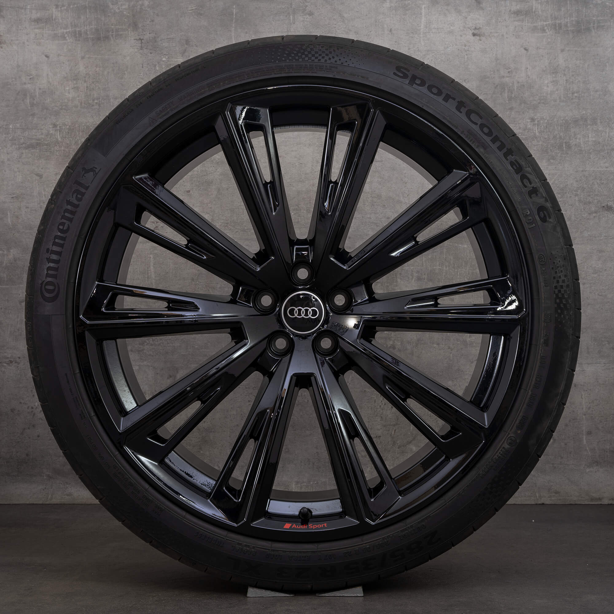 Audi Q8 SQ8 summer wheels 23 inch rims tires 4M8601025AT aluminum