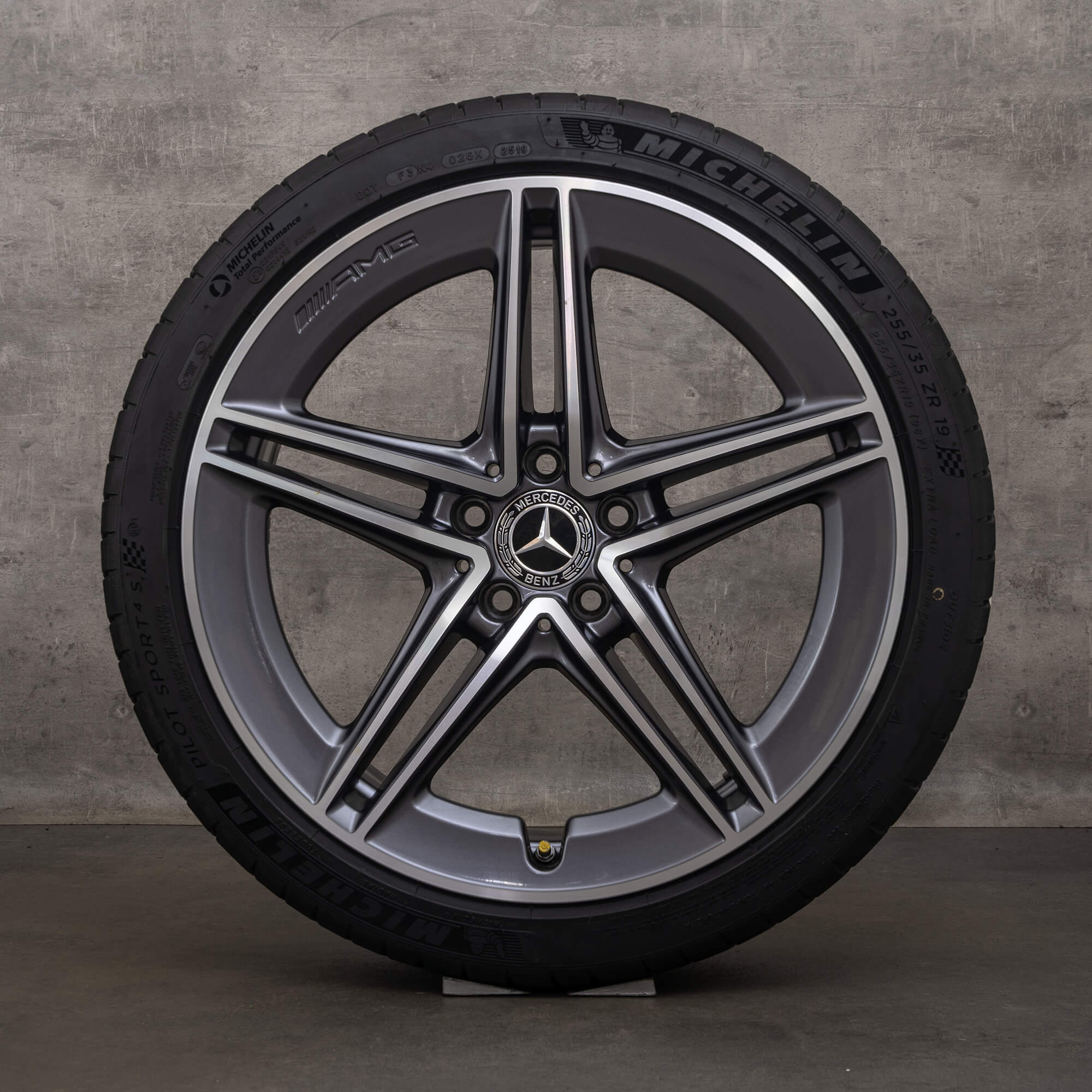 Jantes d'origine Mercedes Benz CLA 19 pouces AMG 45 C118