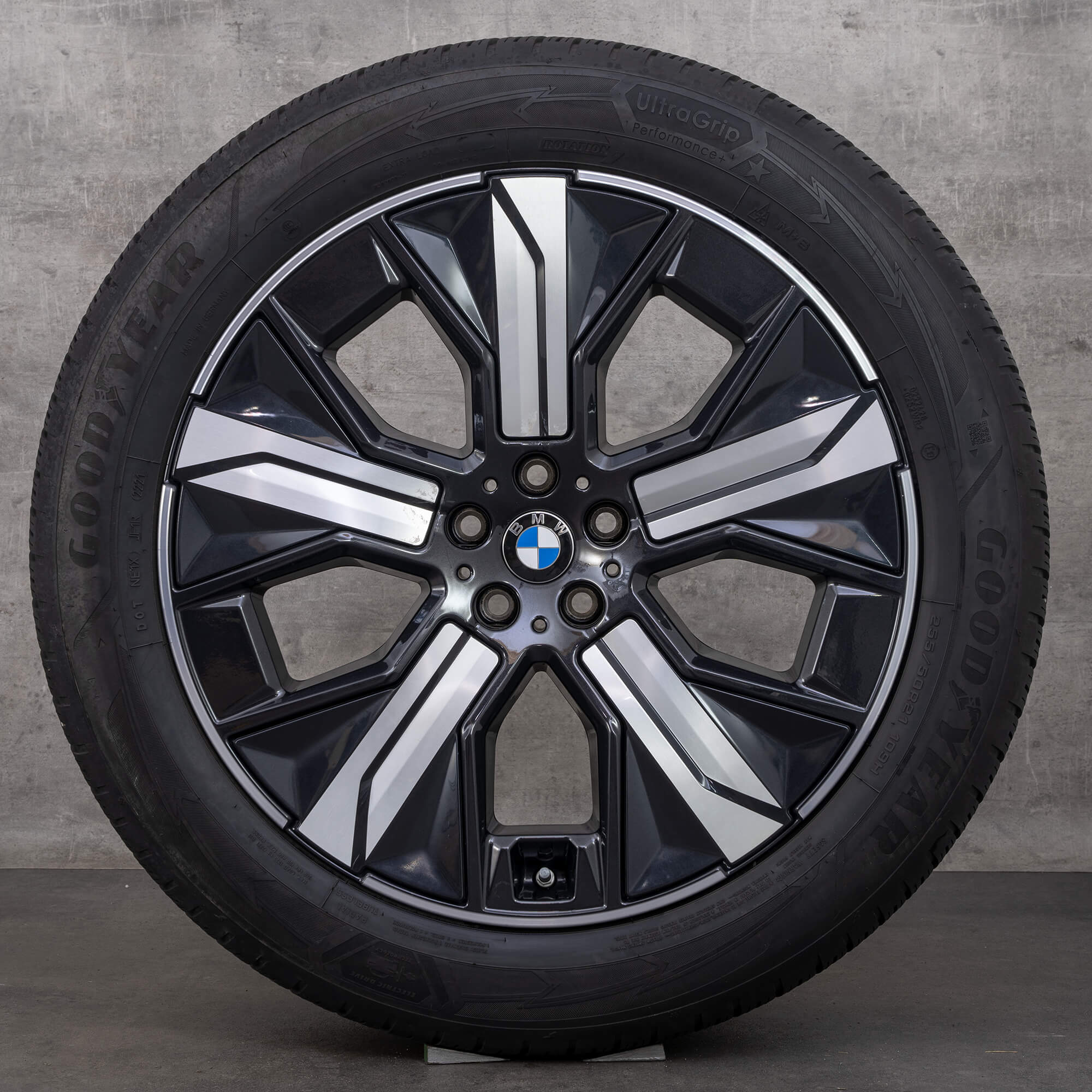 BMW 21 inch rims iX i20 winter tires wheels styling 1012 aerodynamics