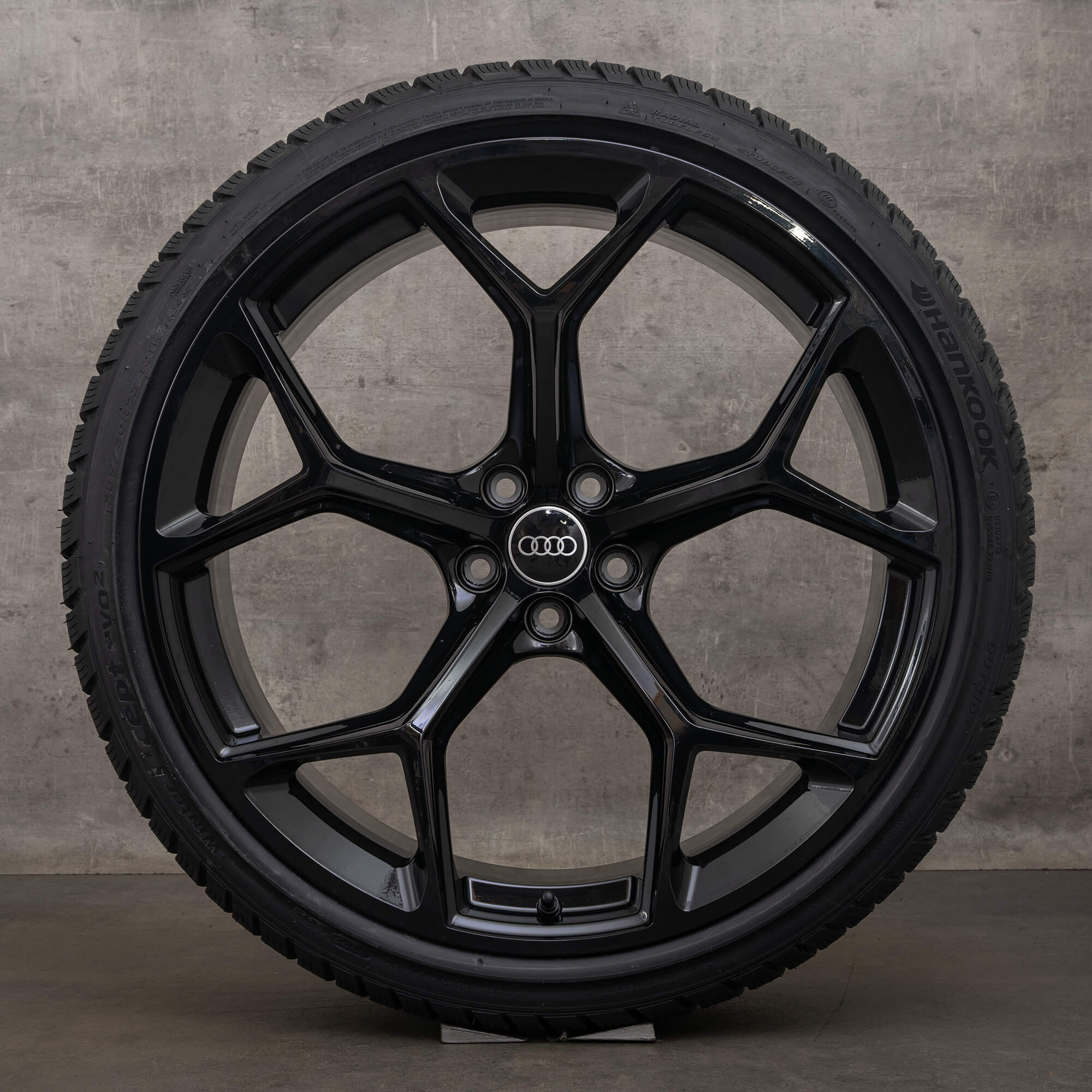 OEM Audi RS6 RS7 4K C8 22 inch rims winter tires 4K0601025BM honeycomb design