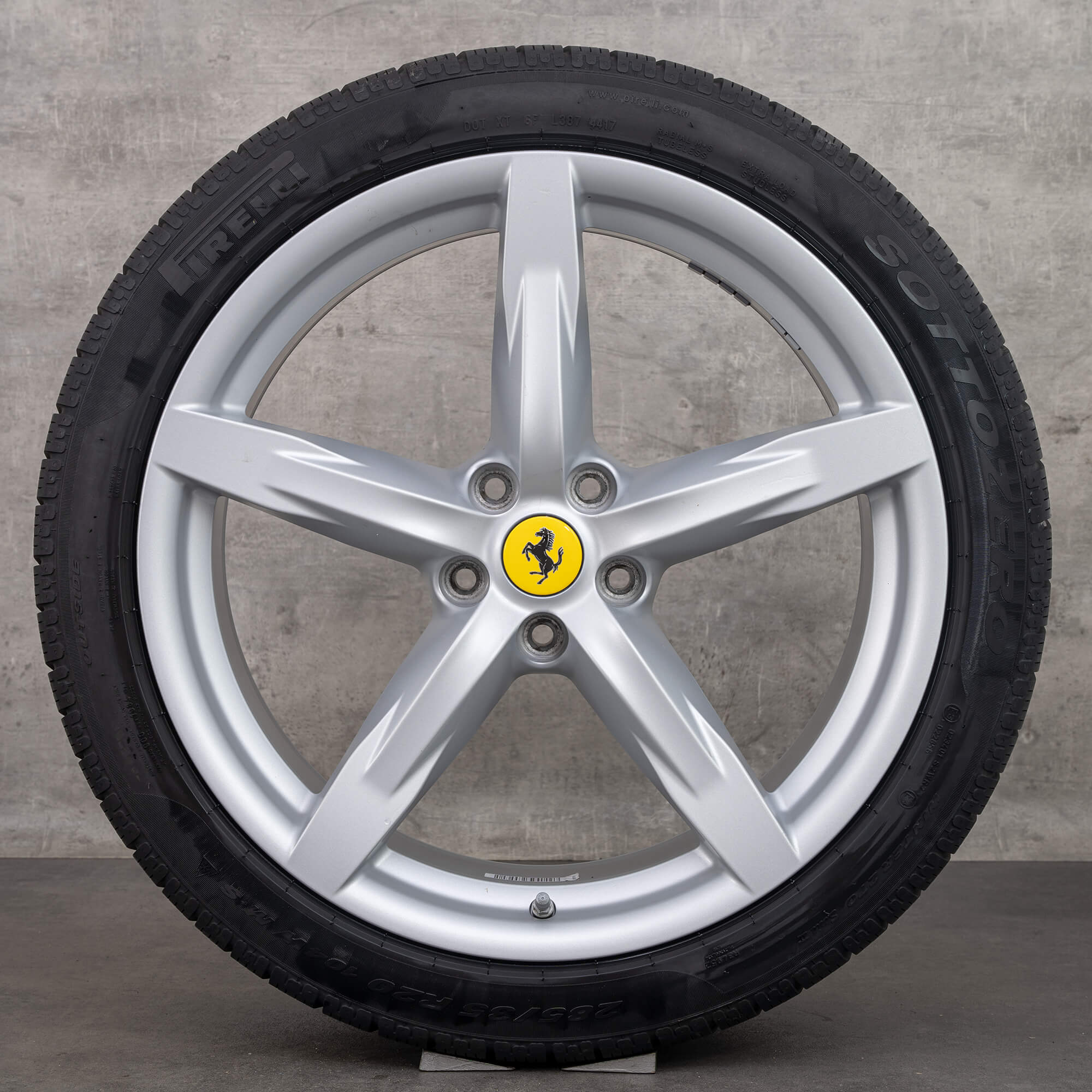 Ferrari 20 palcové ráfky GTC4 Lusso zimni pneumatiky kola 311037 311038