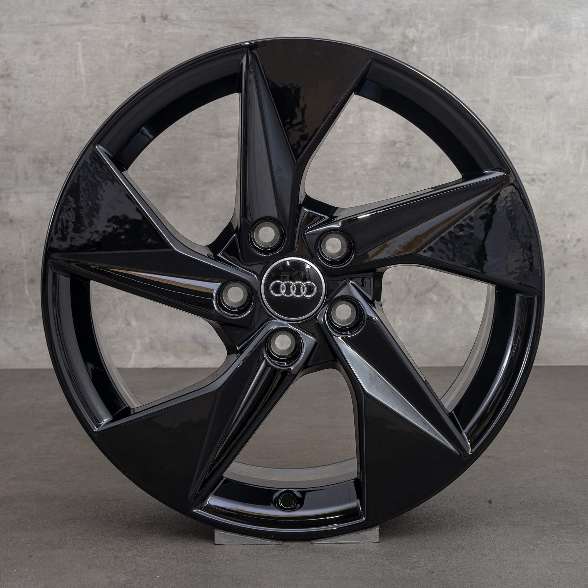 Audi 17 inch rims A3 8Y 8Y0601025A alloy black NEW