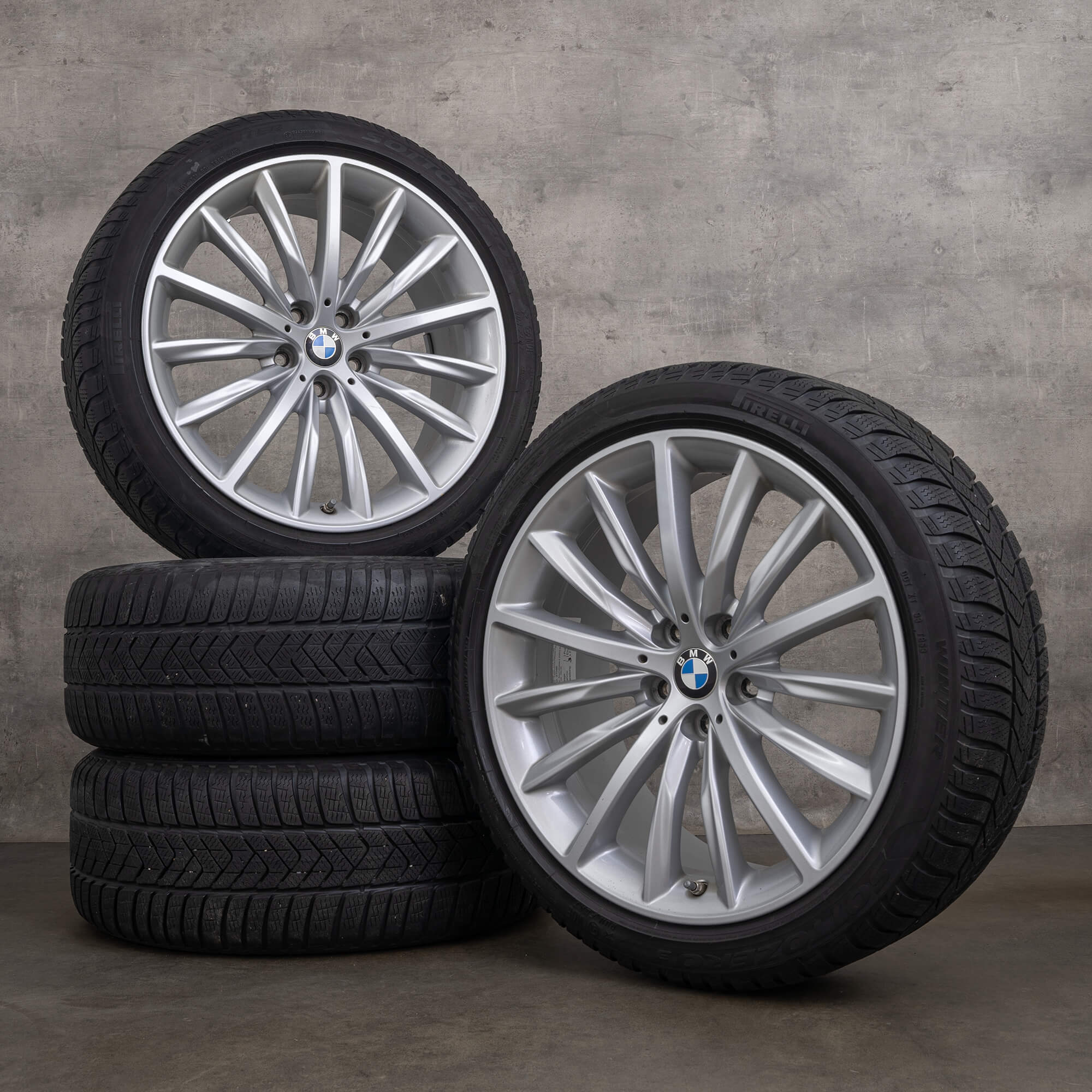 As jantes originais BMW Série 5 de 19 polegadas G30 G31 completam as rodas inverno com estilo 633 6863419 pneus prateados